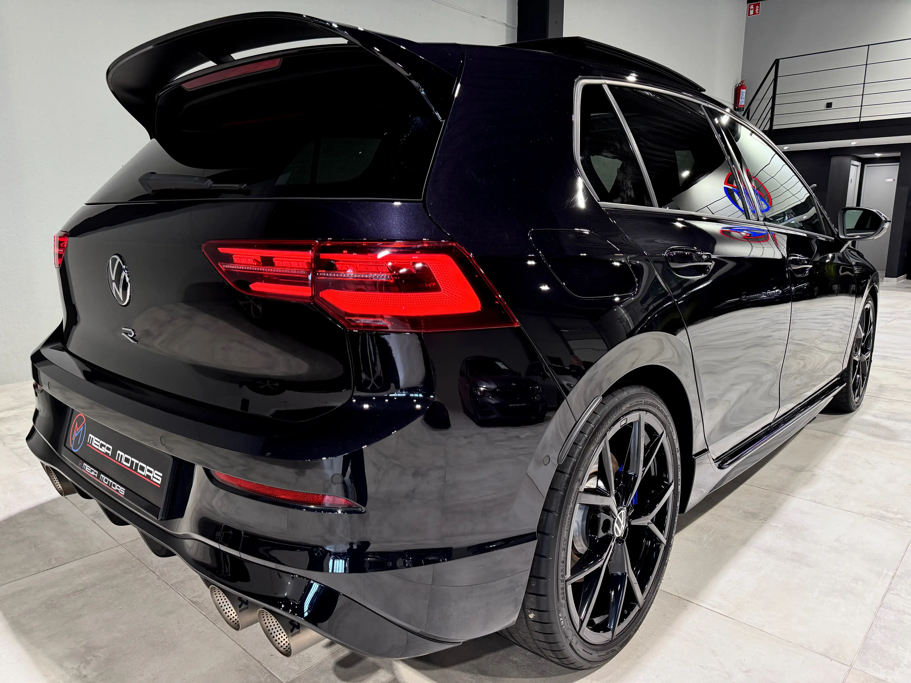 Volkswagen Golf R 320CV !! FULL FULL OPTS !! UTiLiTAiRE !! TVA - BTW — photo 4