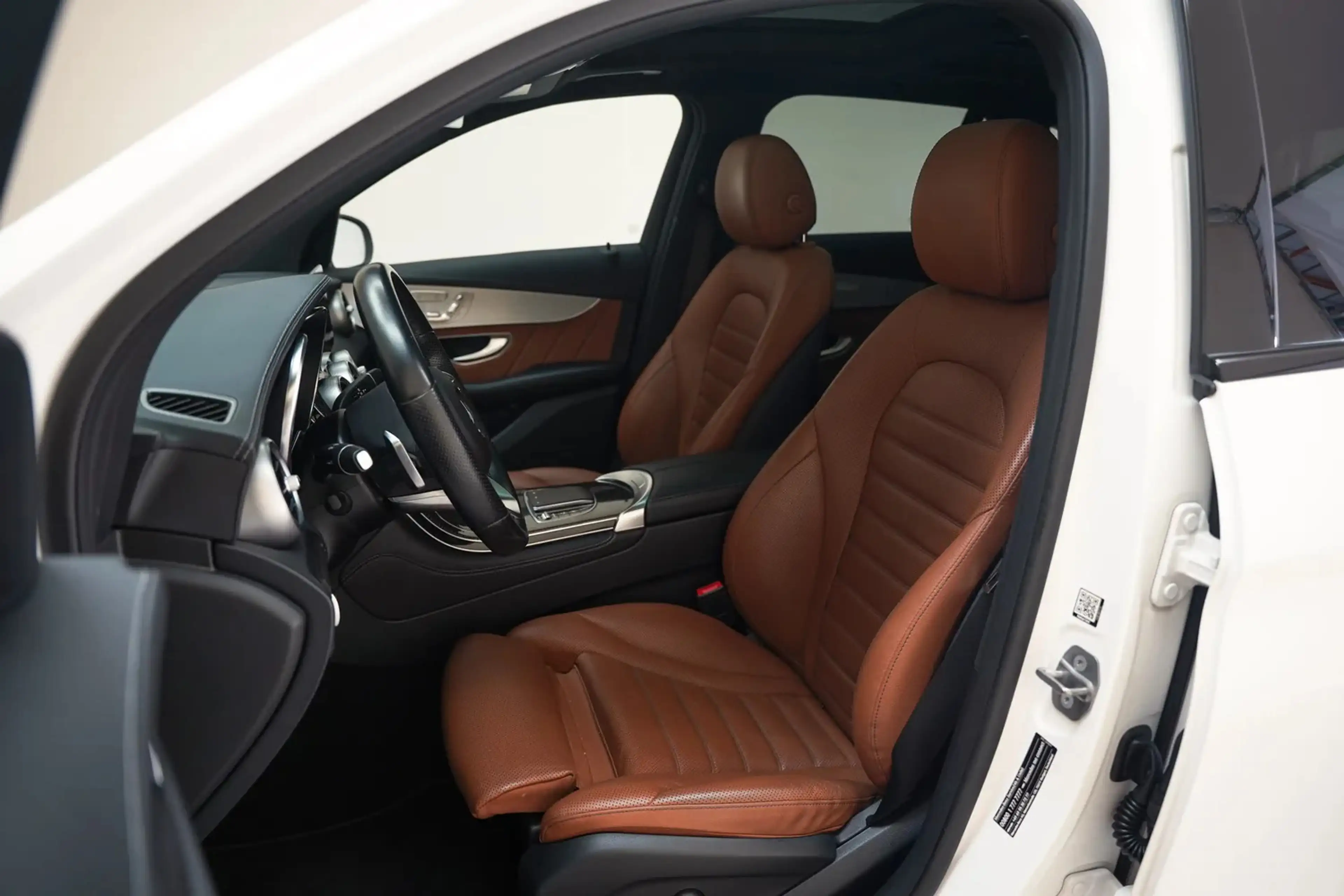 Mercedes-Benz GLC 300 300e 4MATIC AMG Line Premium Night Aut. [ Panorama — photo 15