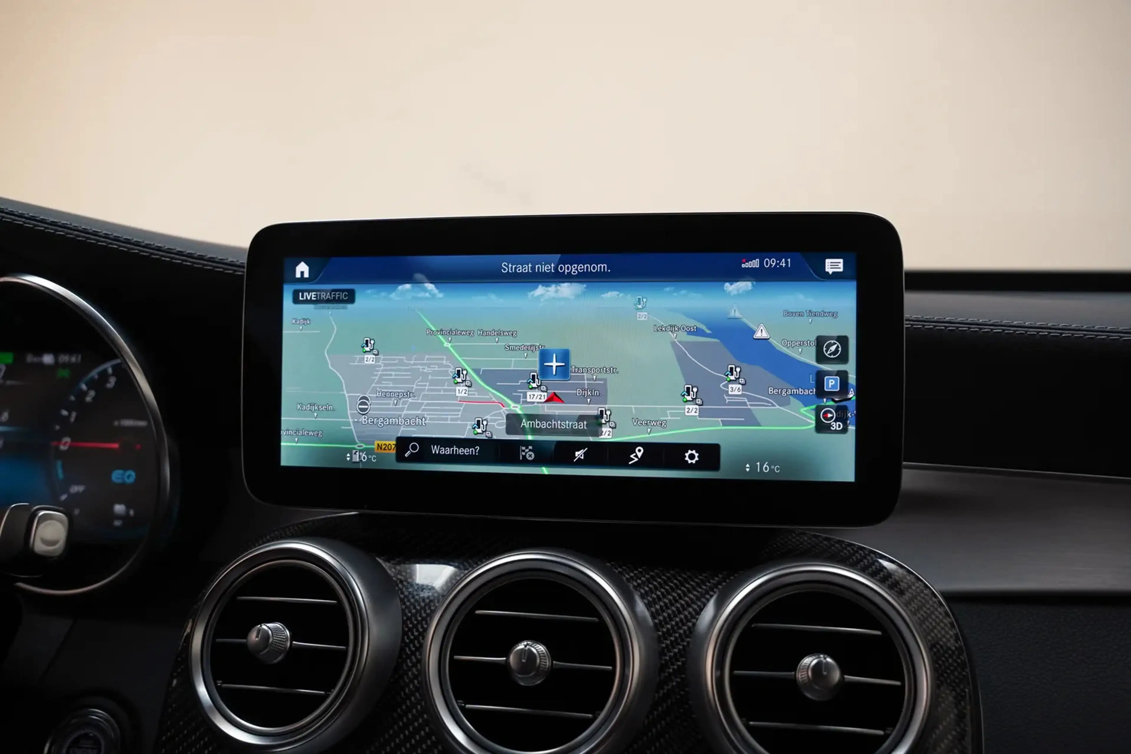Mercedes-Benz GLC 300 300e 4MATIC AMG Line Premium Night Aut. [ Panorama — photo 11