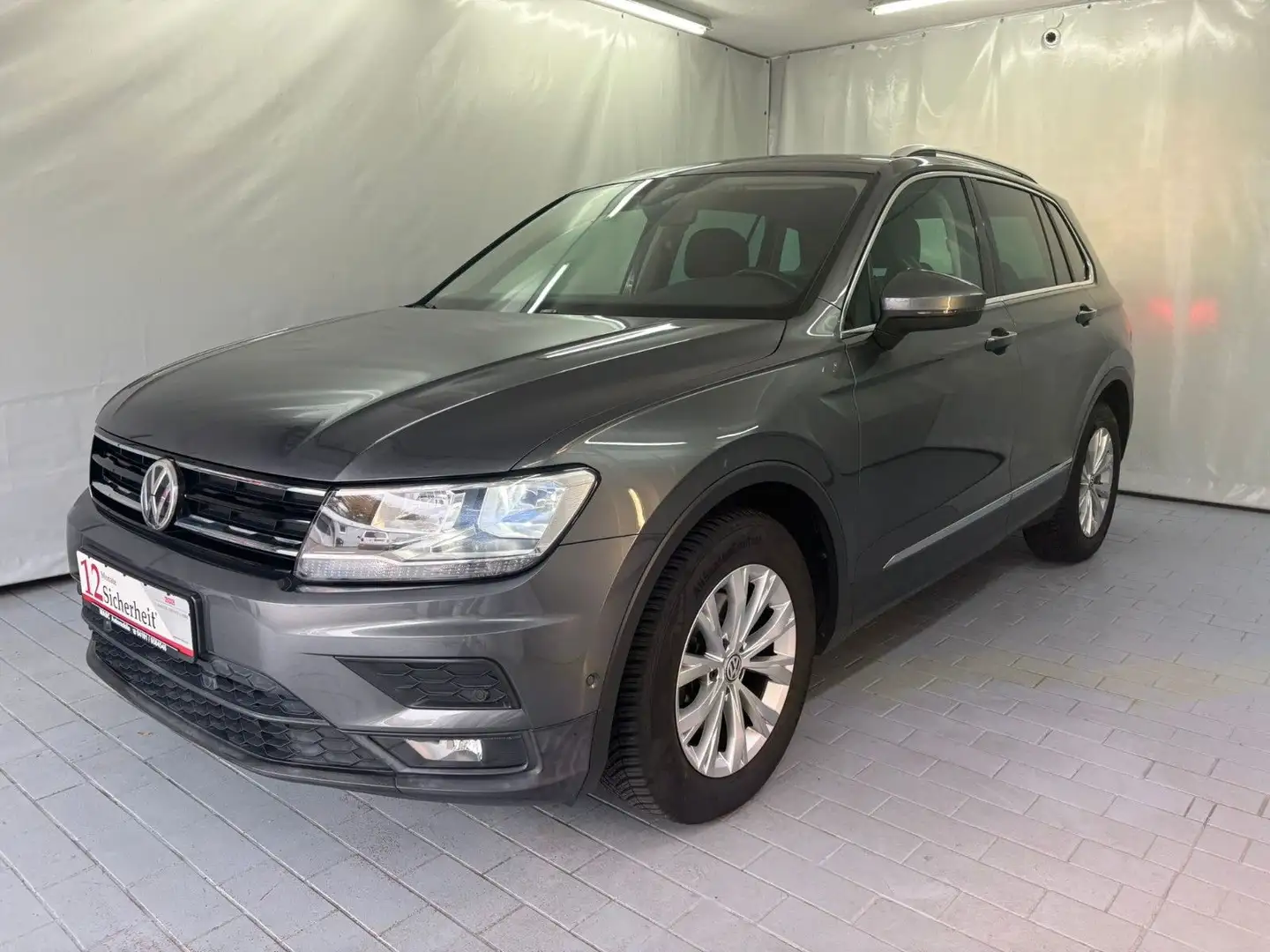 Volkswagen Tiguan Comfortline/AHK/Navi/BT/PDC/RFK Gris - 1