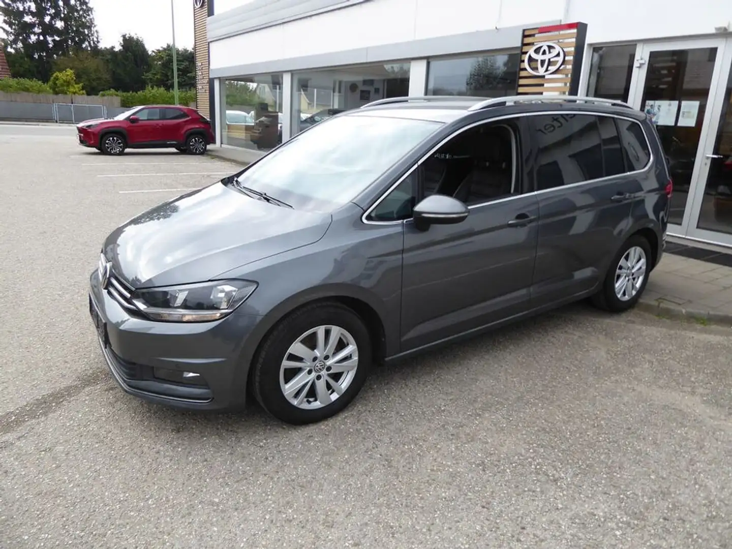 Volkswagen Touran 1,5 TSI Highline *AHK*LEDER*ACC* Grau - 2