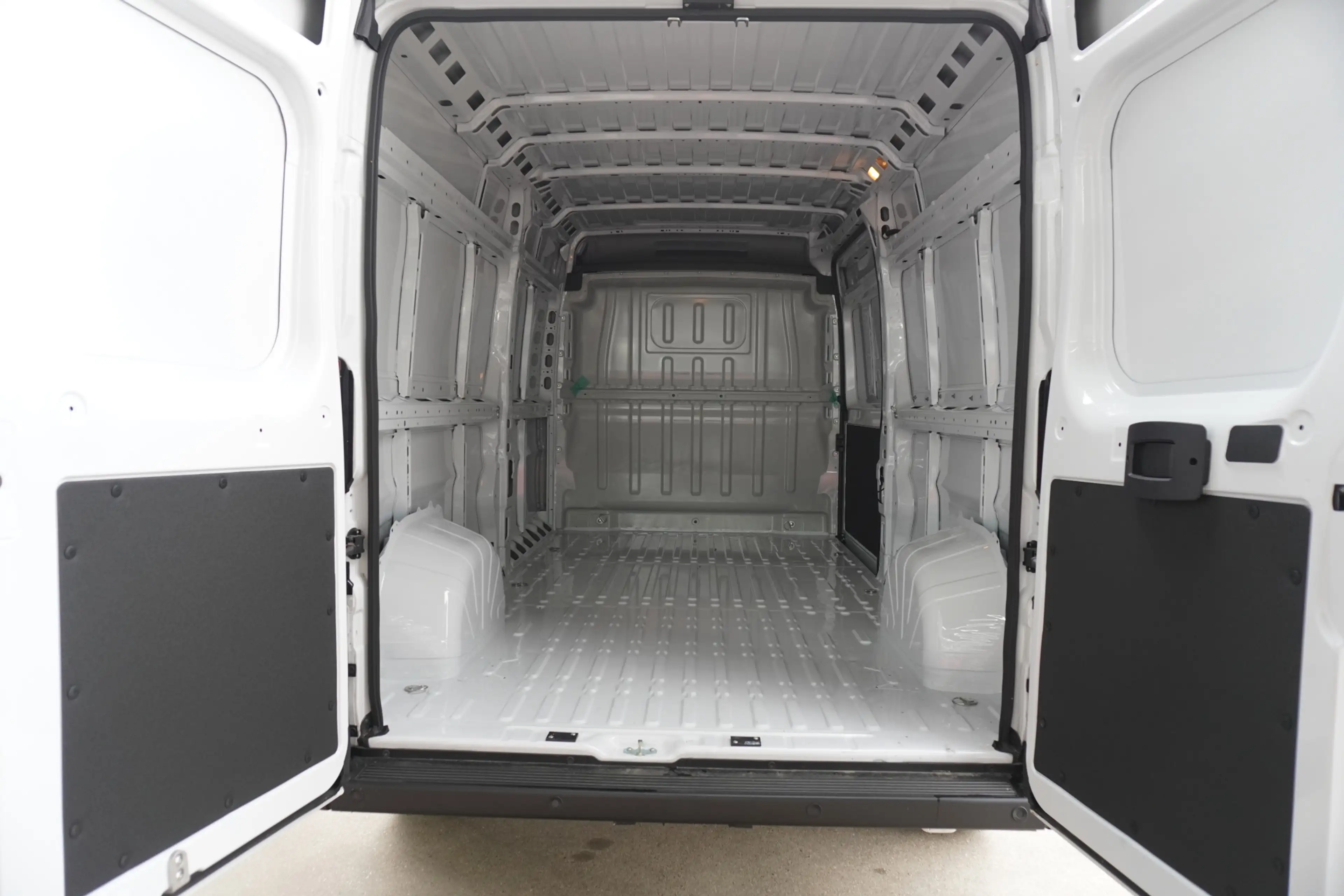 Citroen Jumper 2.2 BlueHDi 140 L3H2 3.5t Airco | Cruise | Apple C — photo 11