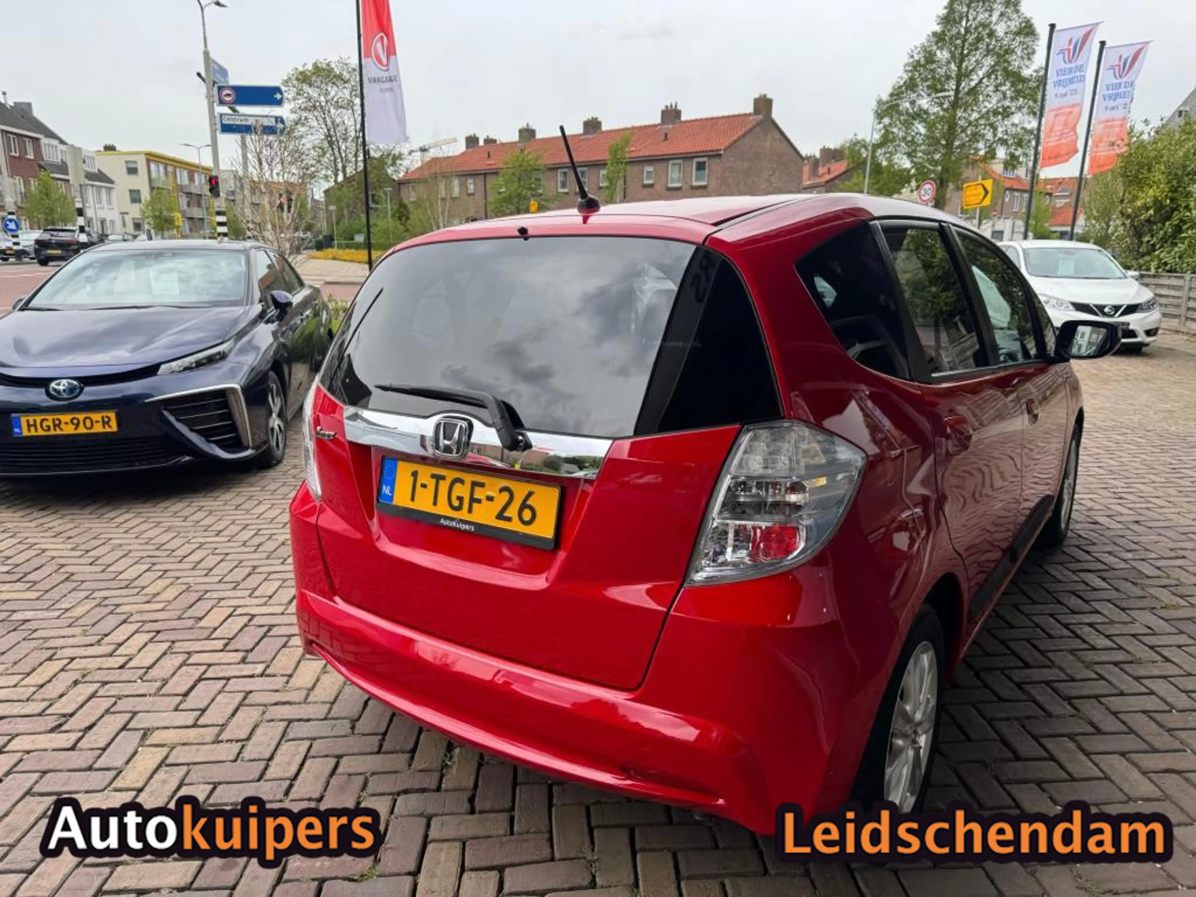 Honda Jazz 1.4 Hybrid Elegance — photo 4