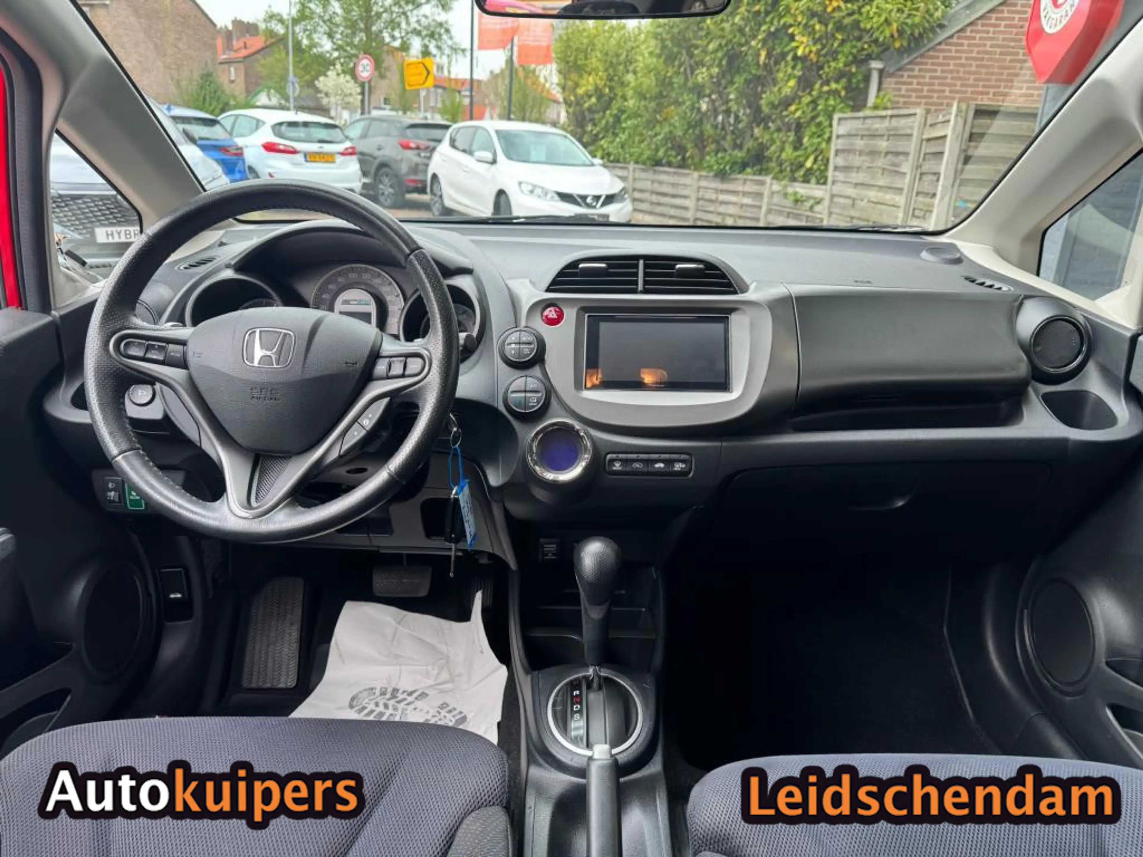 Honda Jazz 1.4 Hybrid Elegance — photo 8