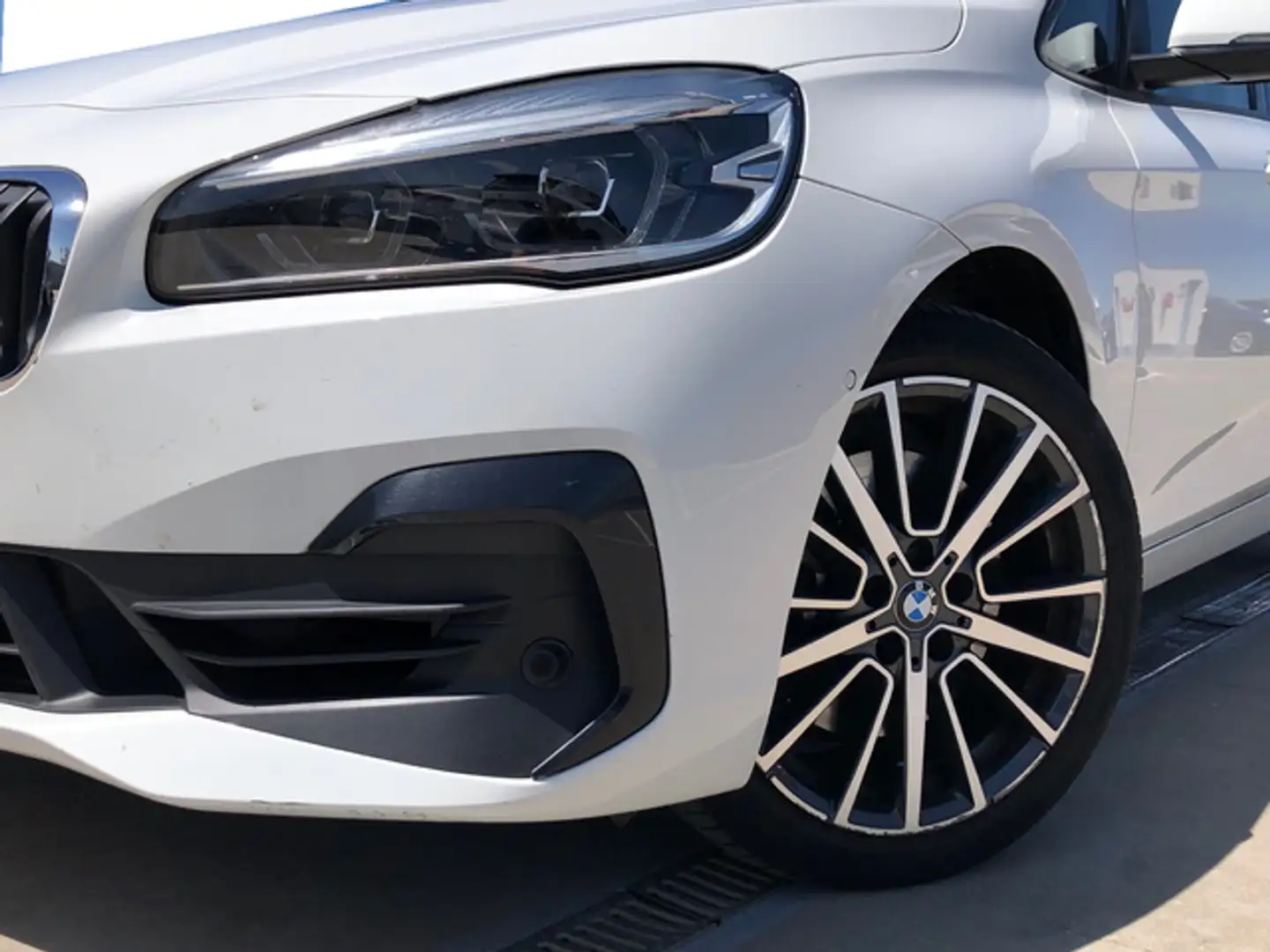 BMW 220 220iA Gran Tourer Wit - 2