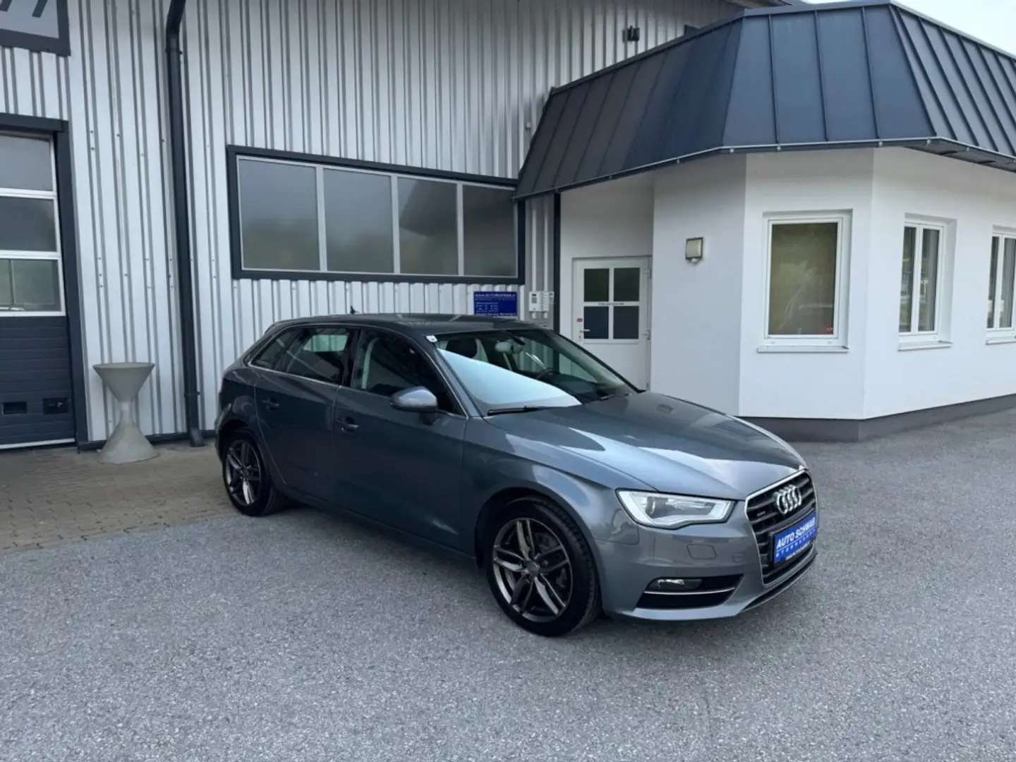 Audi A3 Sportback 2.0 TDI Quattro daylight Gris - 1