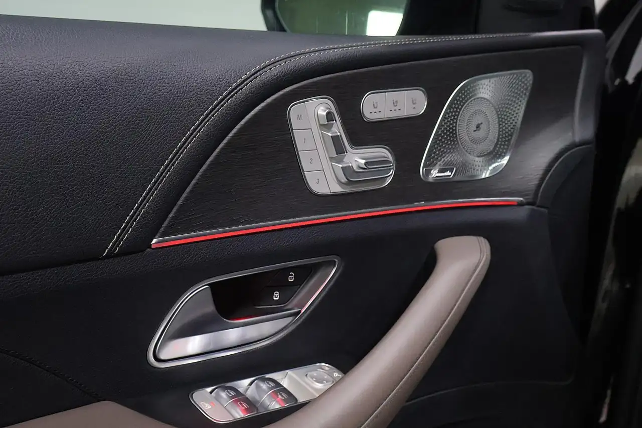 Mercedes-Benz GLE снимка Mercedes-Benz GLE