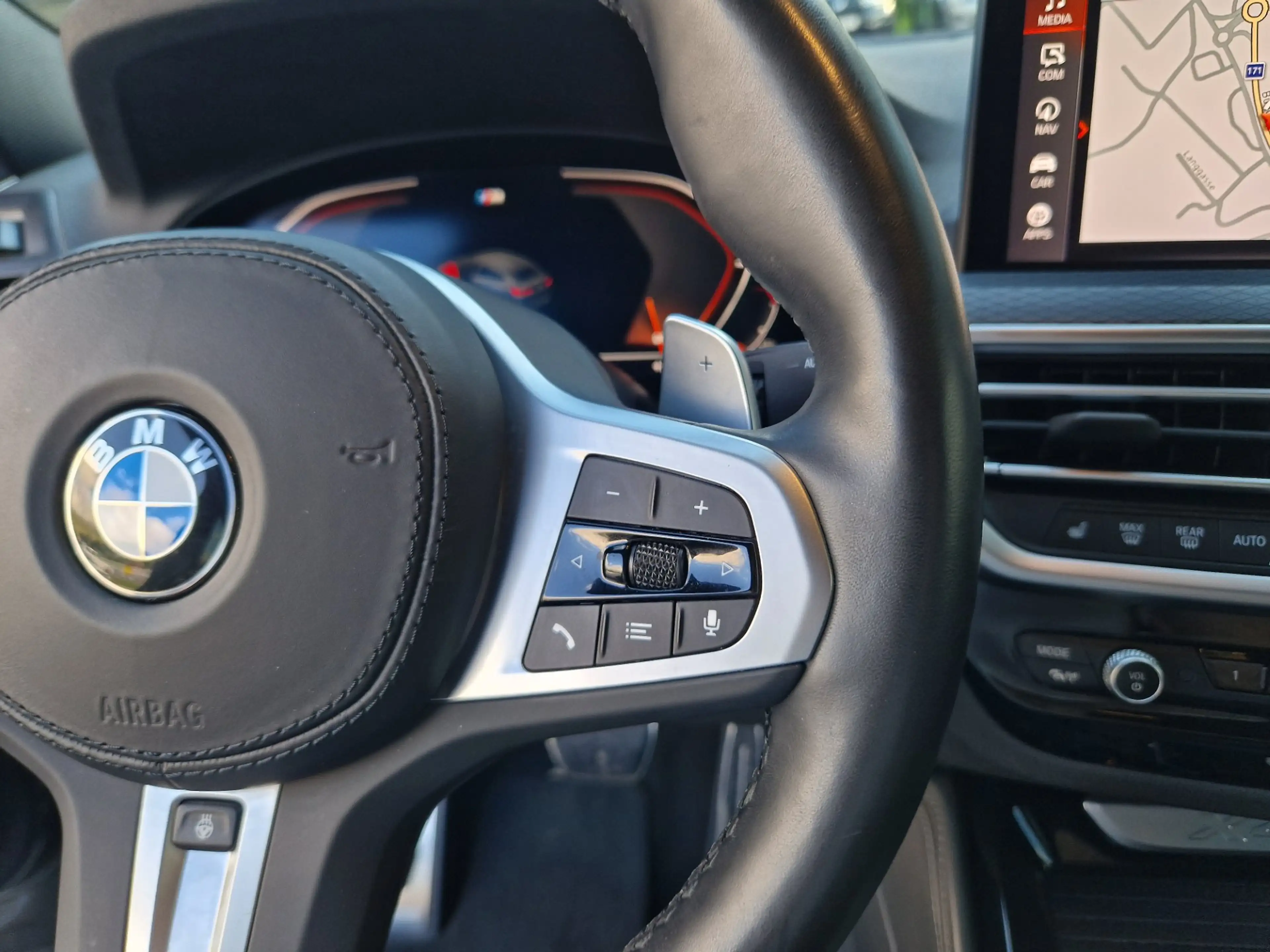 BMW X4 xDrive 20d — photo 9