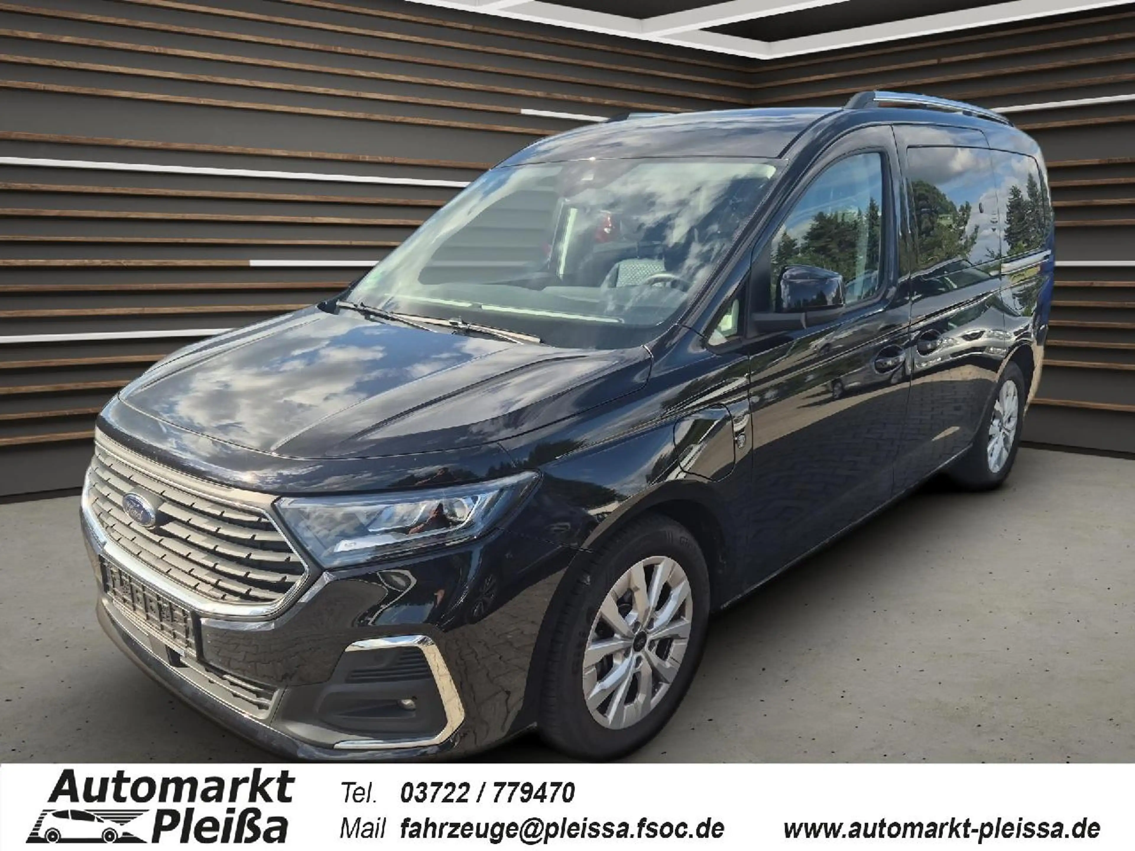 Ford Grand Tourneo PHEV Titanium — photo 2
