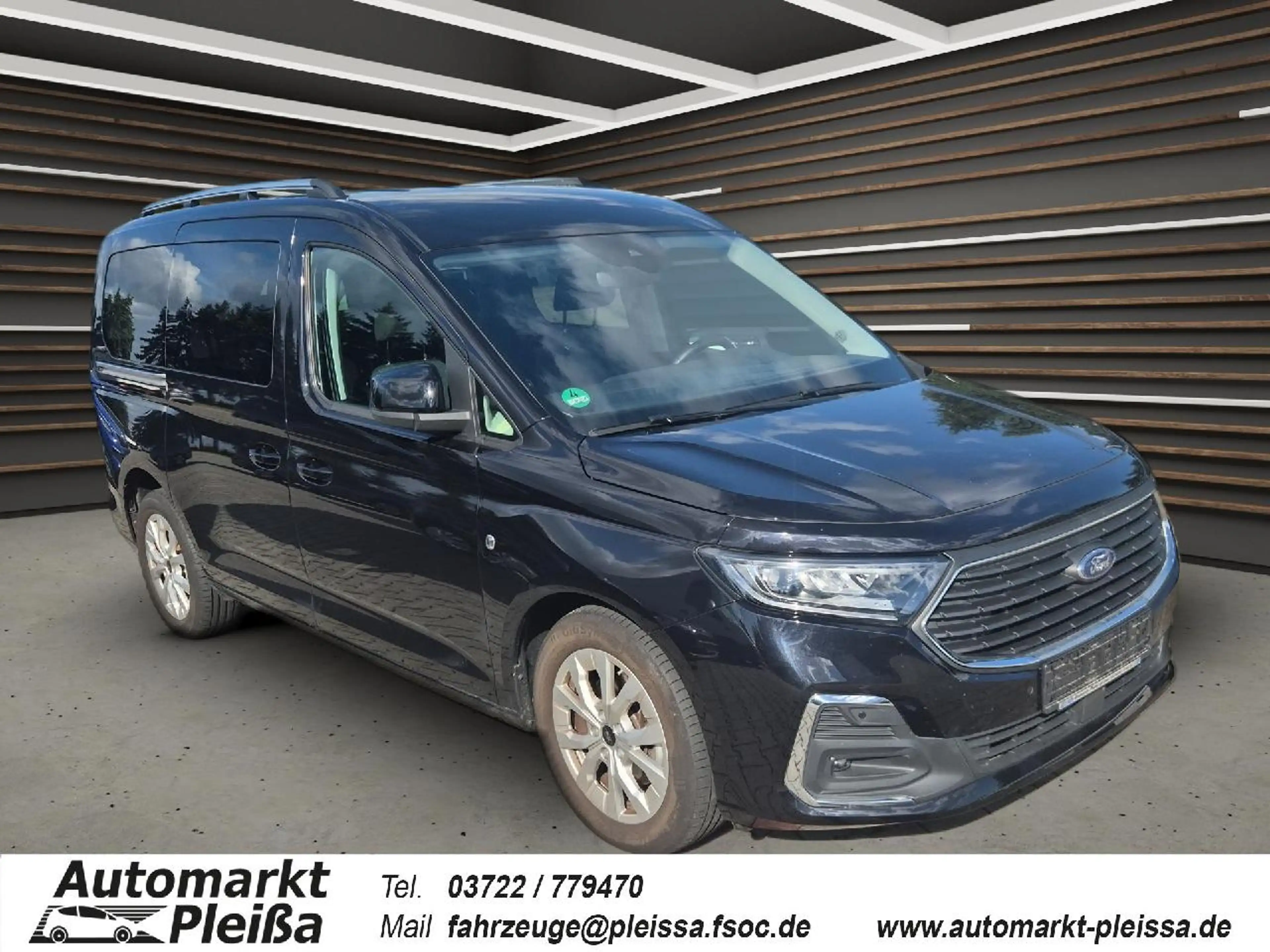 Ford Grand Tourneo PHEV Titanium — photo 4