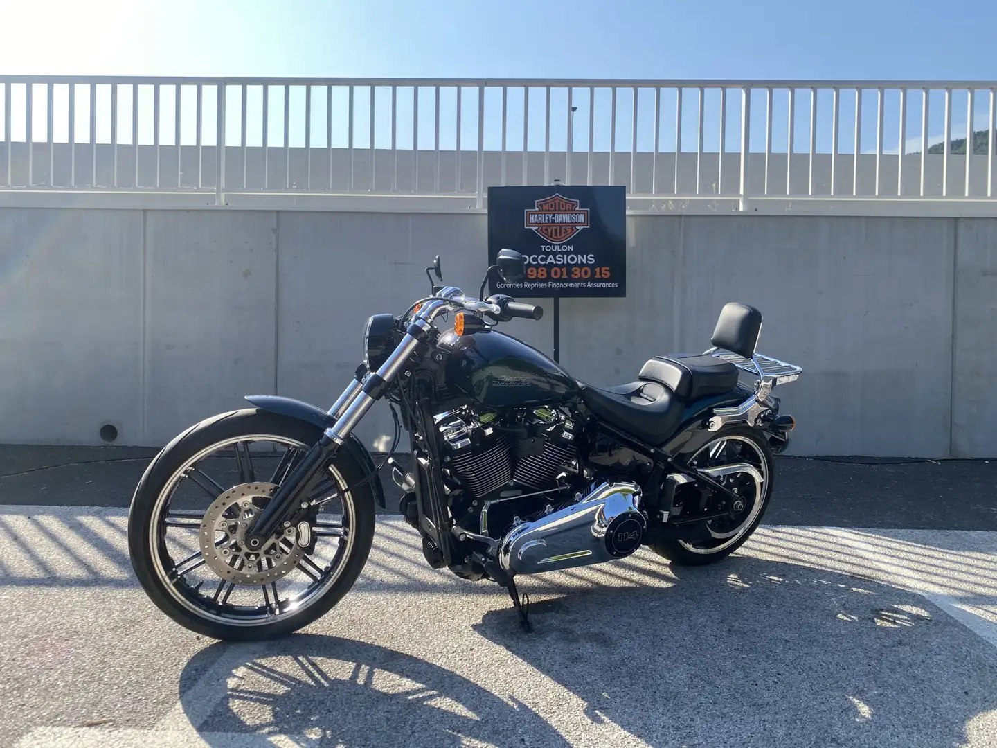 Harley-Davidson Breakout Vert - 1