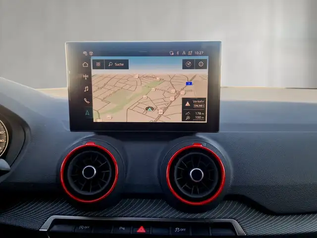 Audi Q2 view 12