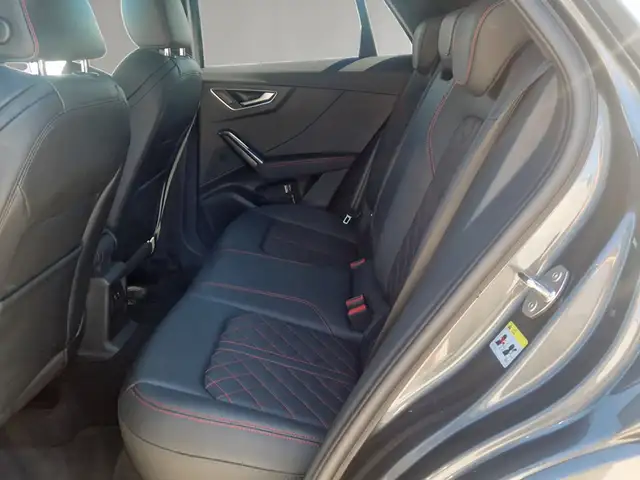 Audi Q2 view 9