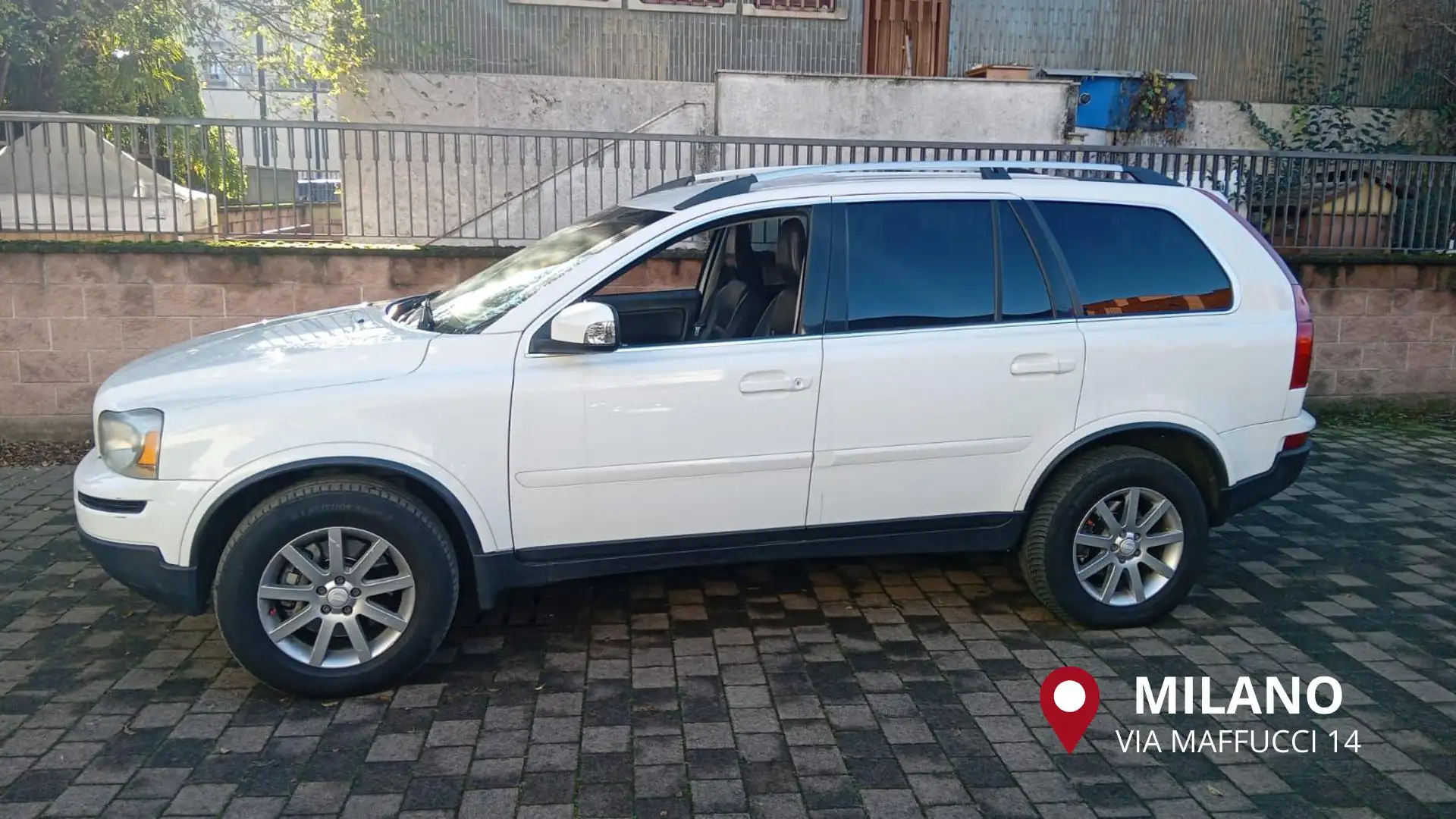 Volvo XC90 D5 AWD Geartronic Executive 7 posti/gancio traino Blanc - 2
