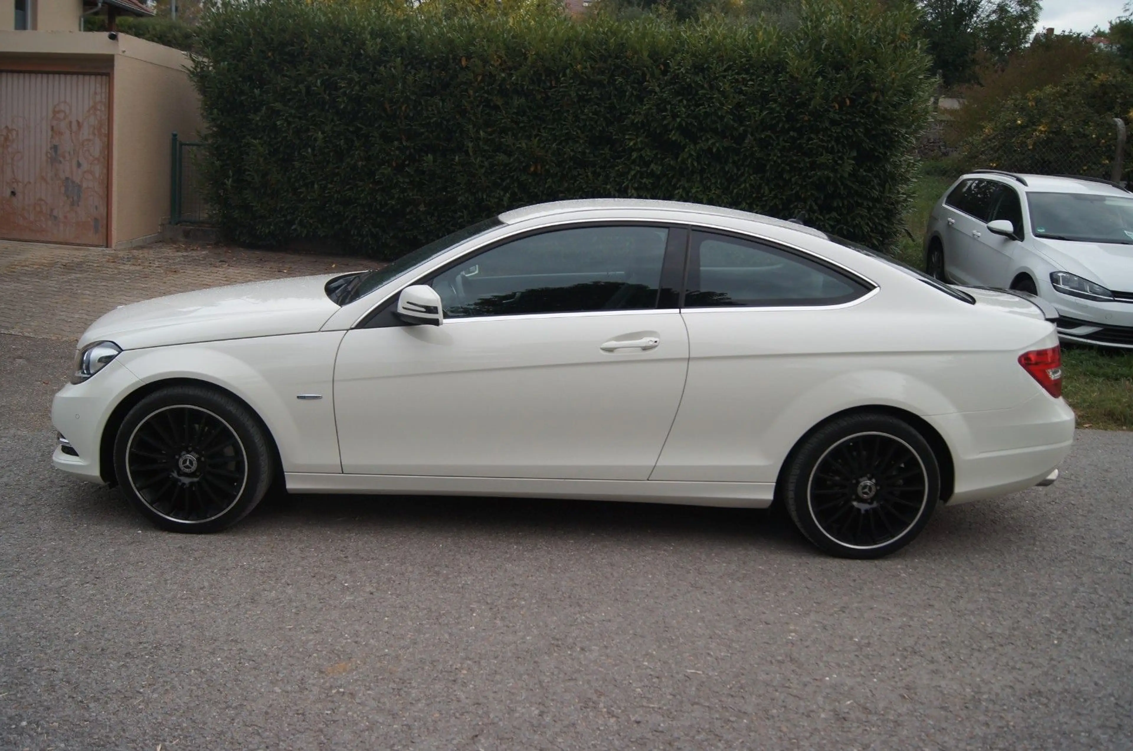 Mercedes-Benz C 180 Coupe CGI BlueEfficiency,viele Neuteile
