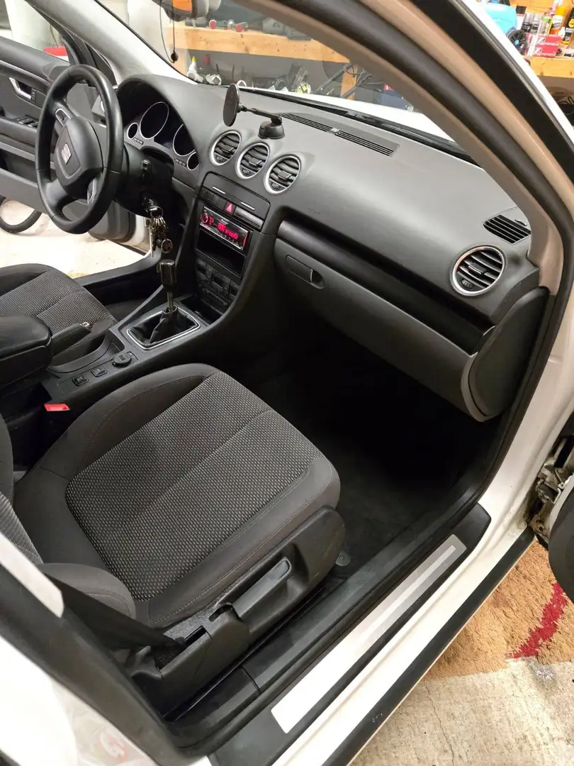 SEAT Exeo Exeo ST Style 1,8 TSI Style Weiß - 2