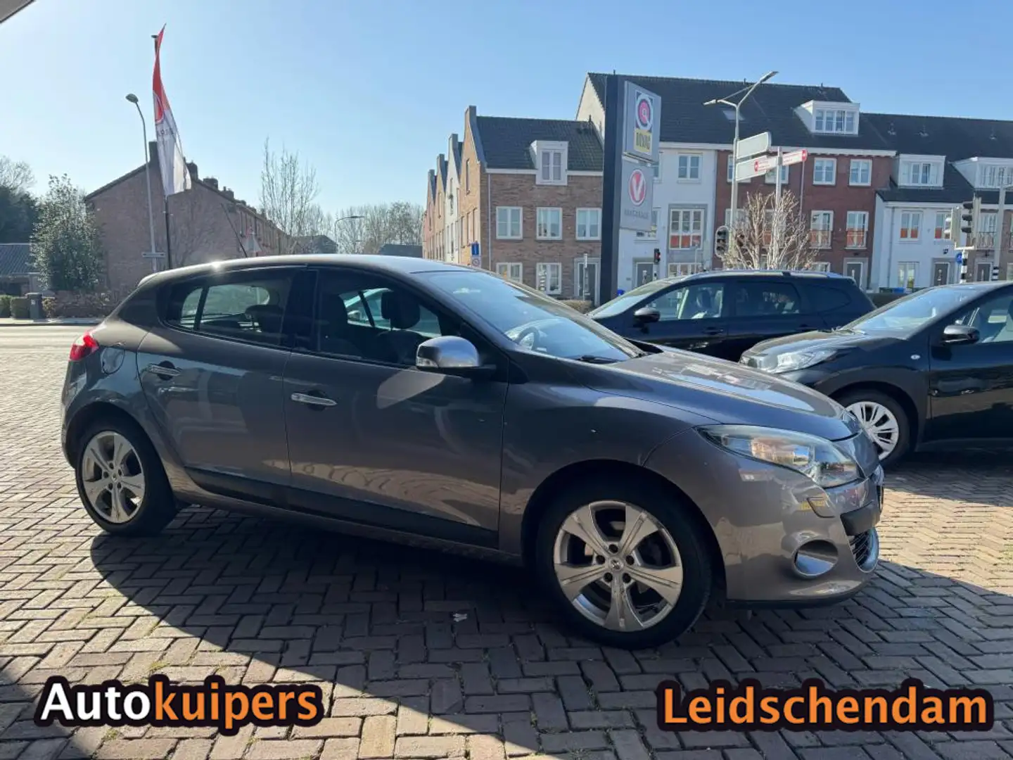 Renault Megane 1.6 Dynamique Gris - 2