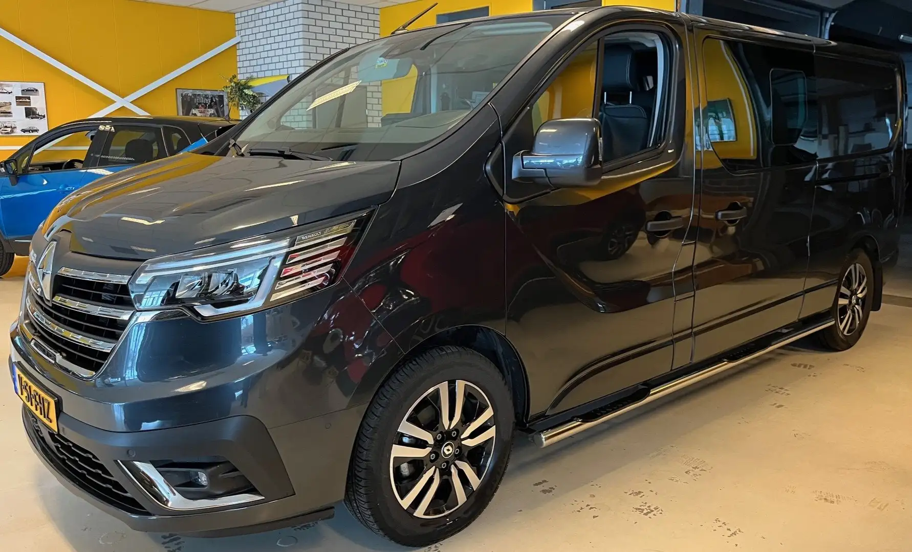 Renault Trafic 2.0 Blue dCi T29 L2 Grijs - 2