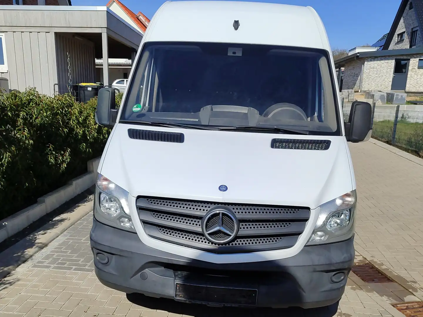 Mercedes-Benz Sprinter White - 1