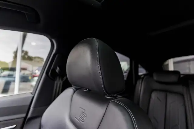 Audi E-Tron view 12