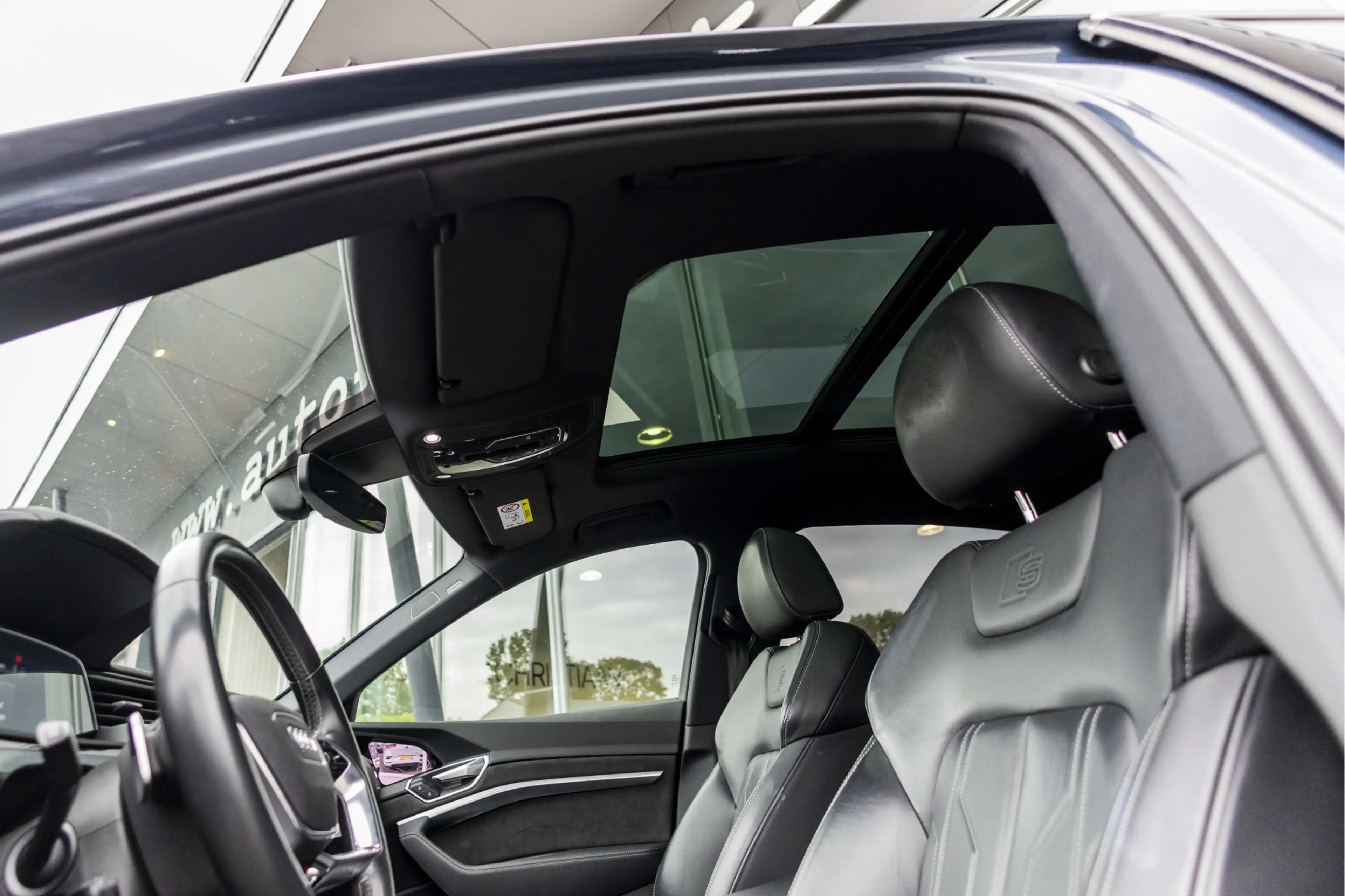 Audi e-tron Sportback 55 quattro S edition 95 kWh | B&O | Pano — photo 13