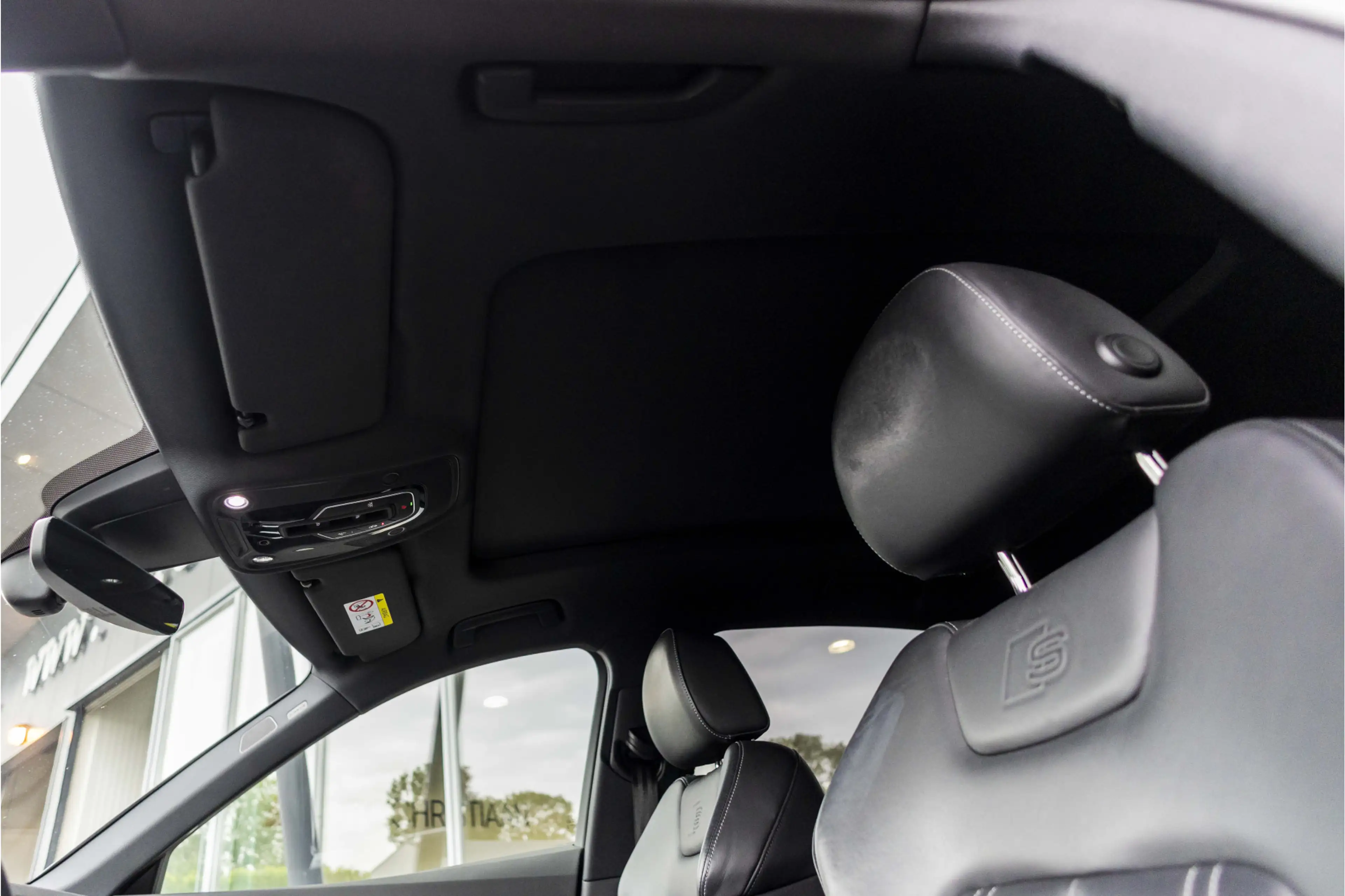 Audi e-tron Sportback 55 quattro S edition 95 kWh | B&O | Pano — photo 14