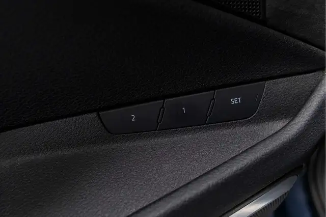 Audi E-Tron view 26