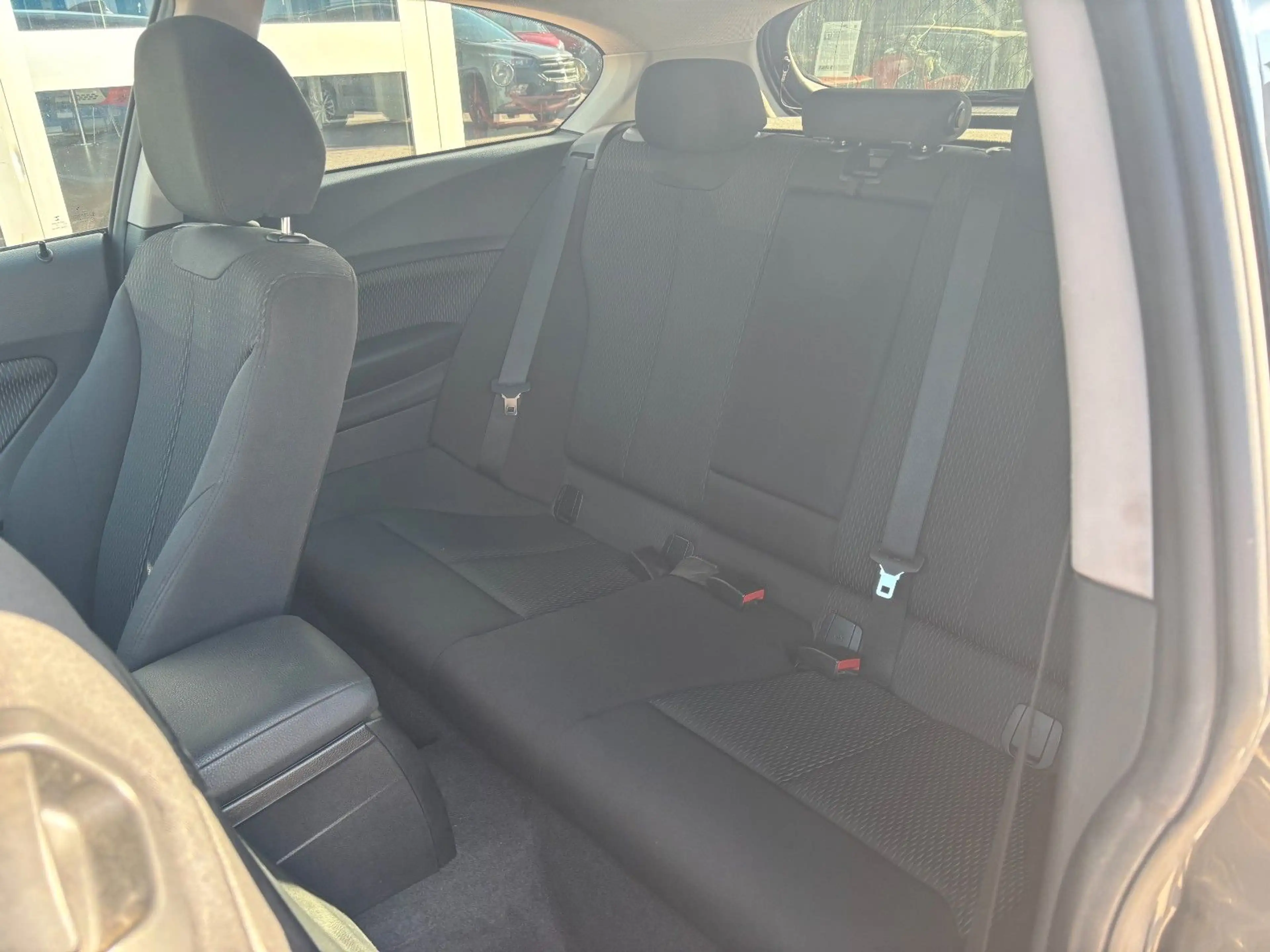 BMW 114 i*2.HAND*KLIMA*el.SD*NAVI*Tempomat*HU NEU — photo 9