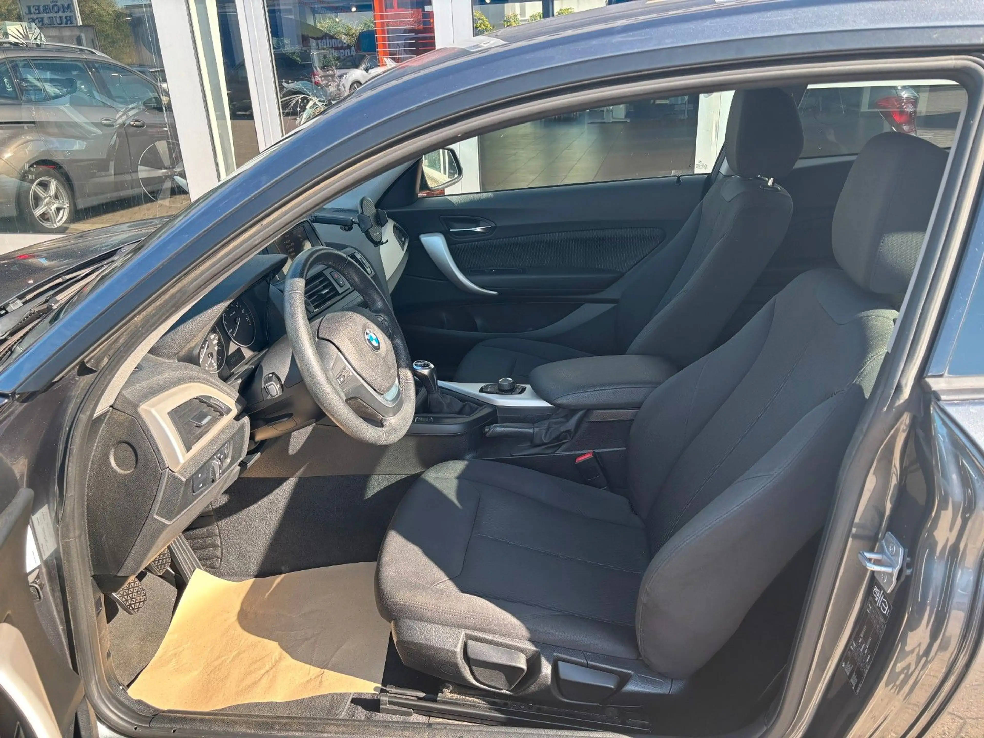 BMW 114 i*2.HAND*KLIMA*el.SD*NAVI*Tempomat*HU NEU — photo 12