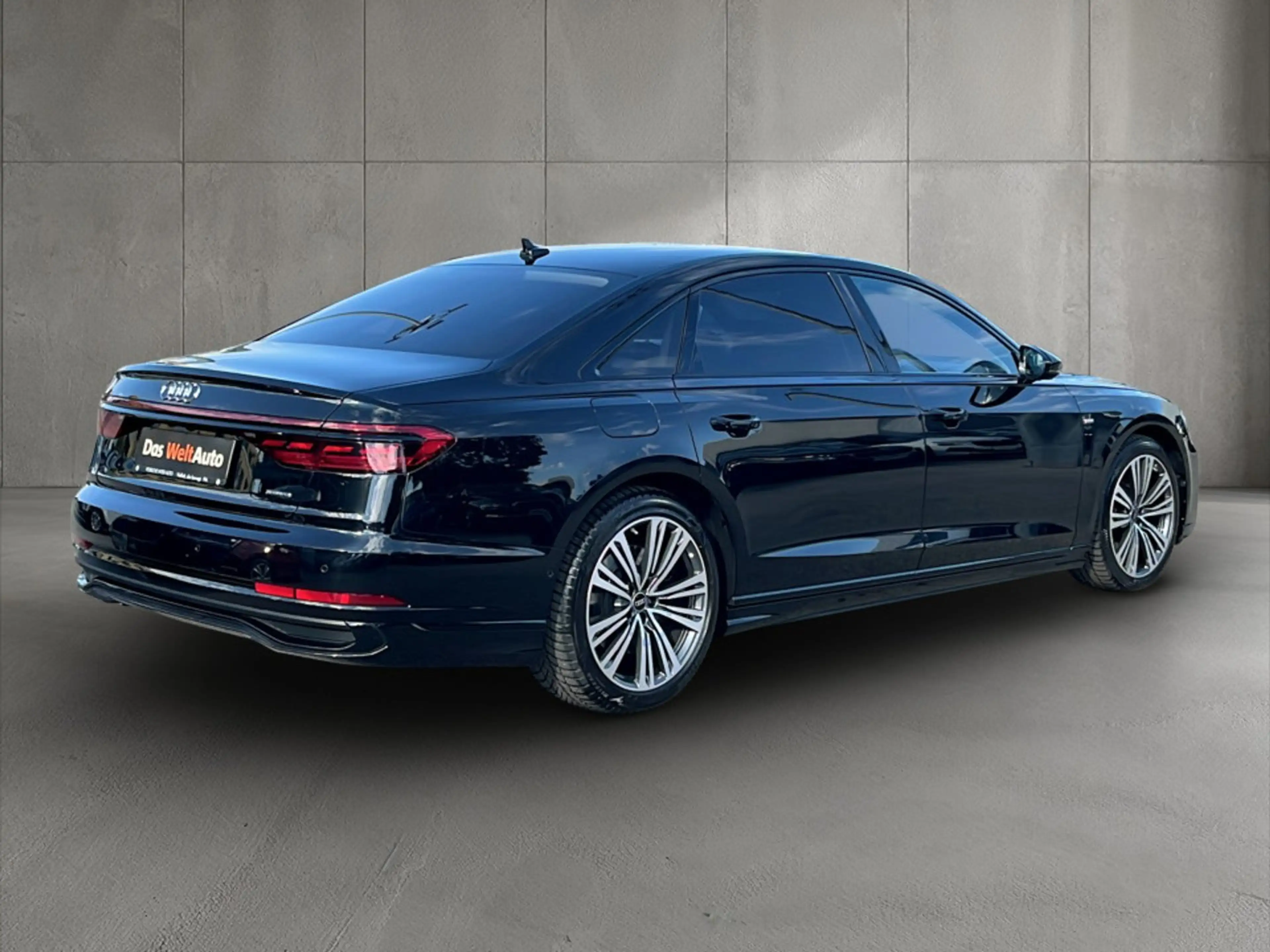 Audi A8 60 TFSI e quattro Lang — photo 4
