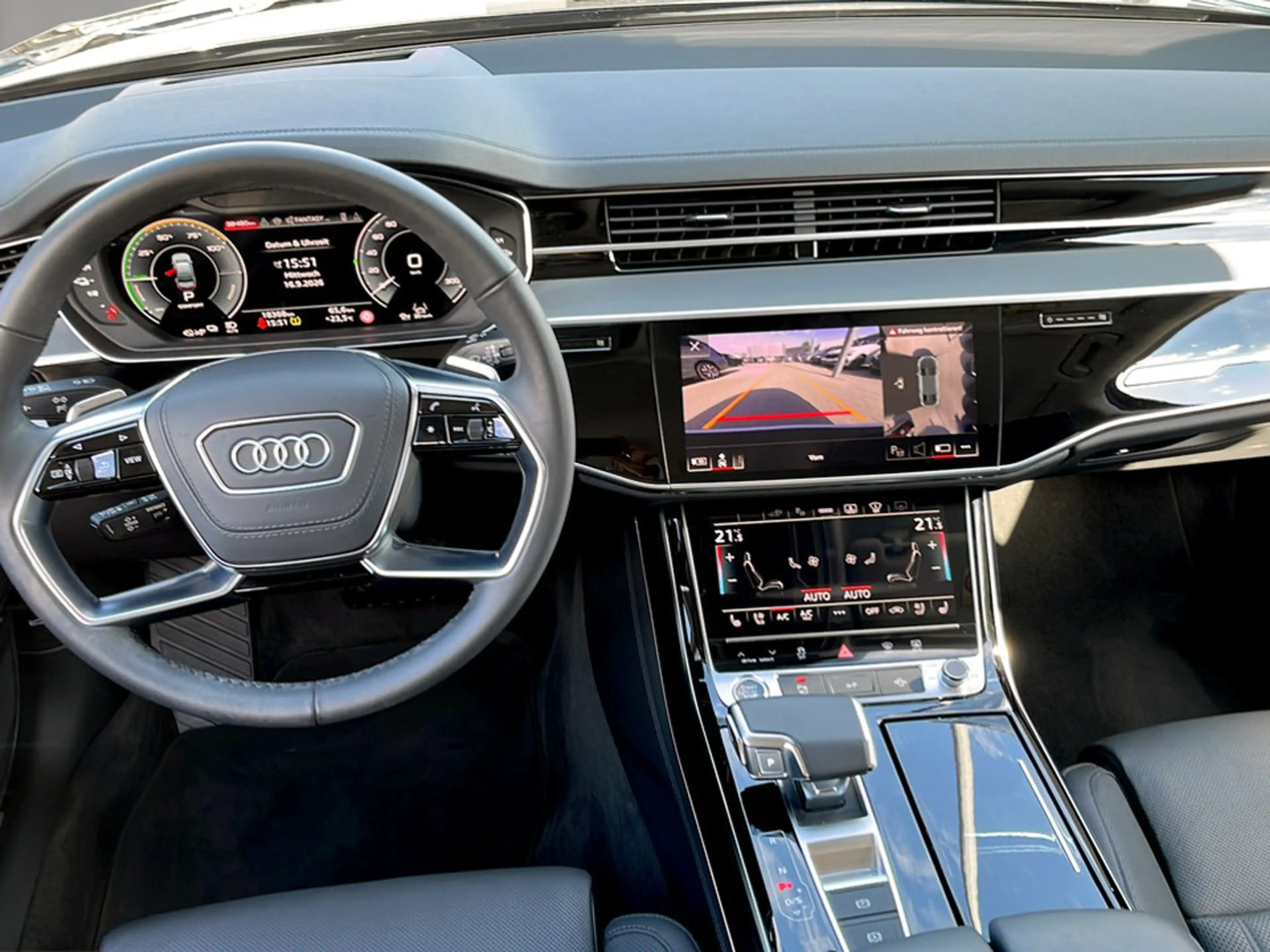 Audi A8 60 TFSI e quattro Lang — photo 8