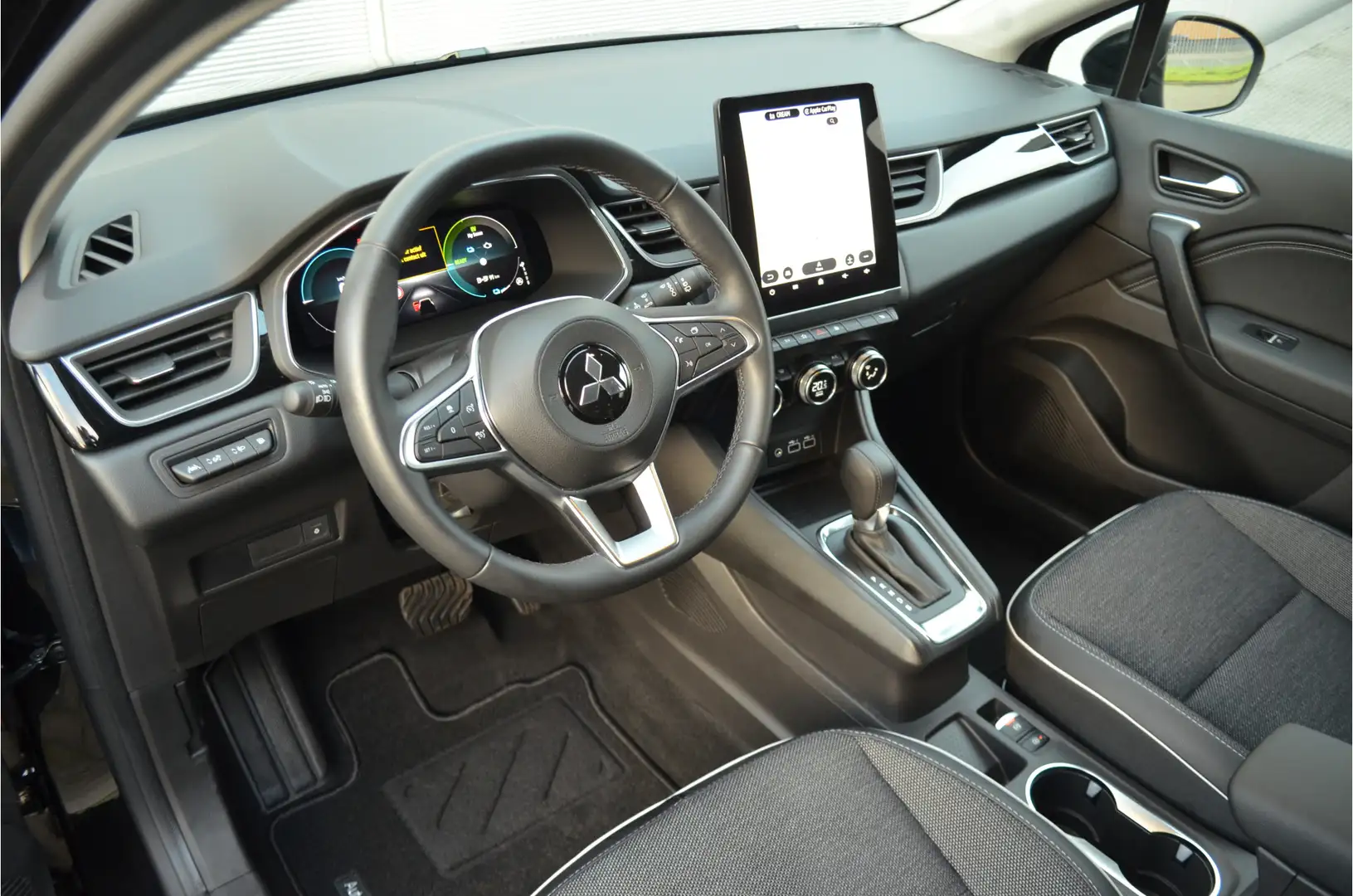 Mitsubishi ASX PHEV 1.6 A/T FIRST EDITION | PLUG IN HYBRID | NAVI Schwarz - 2