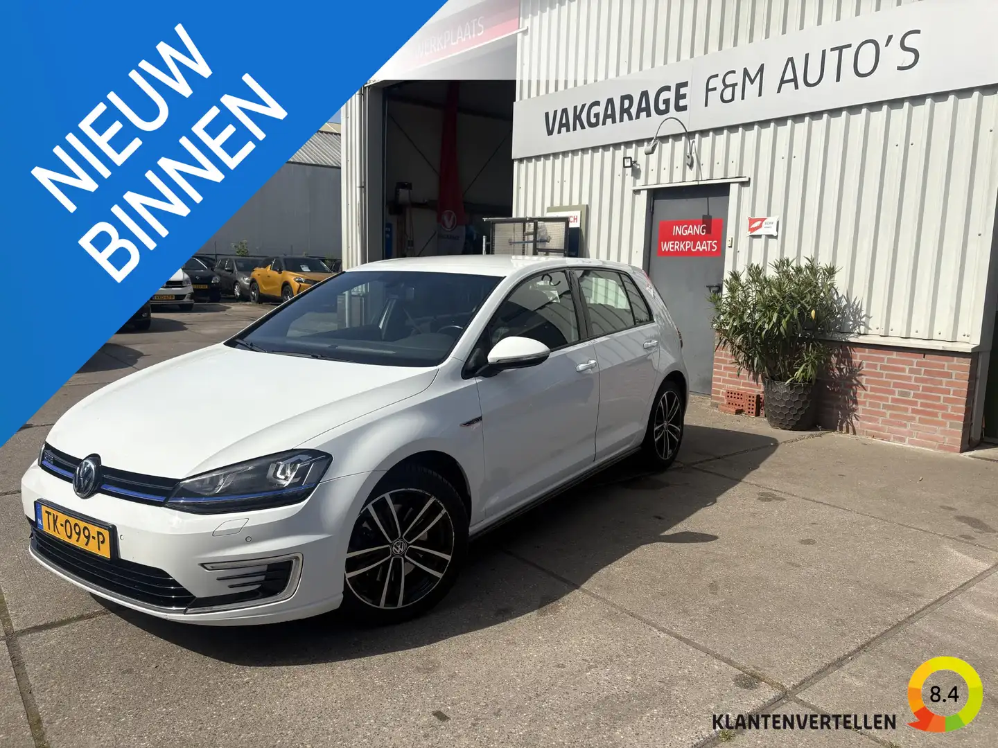 Volkswagen Golf GTE 1.4 TSI White - 1
