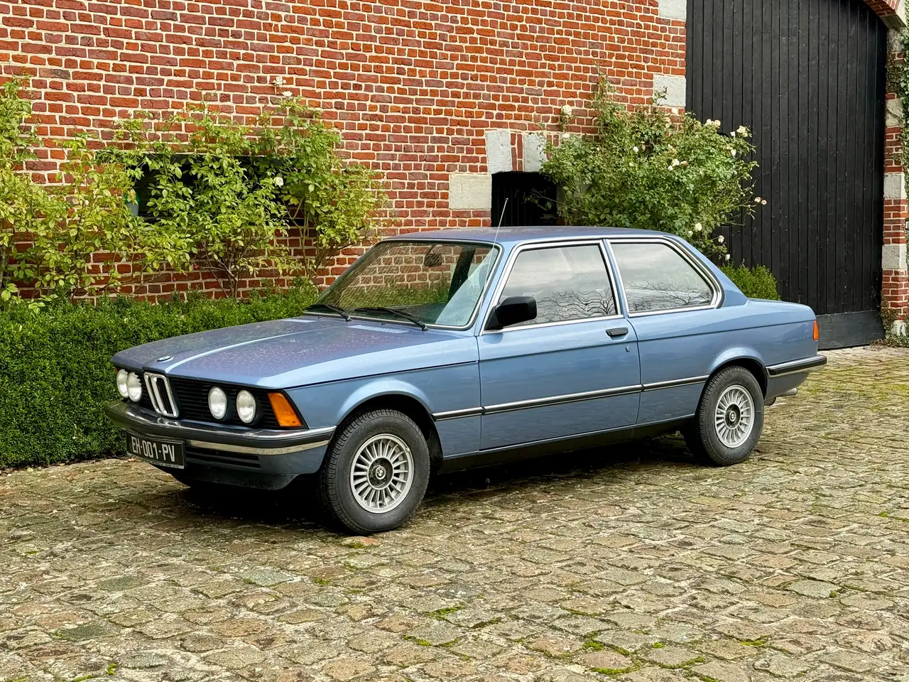 BMW 320