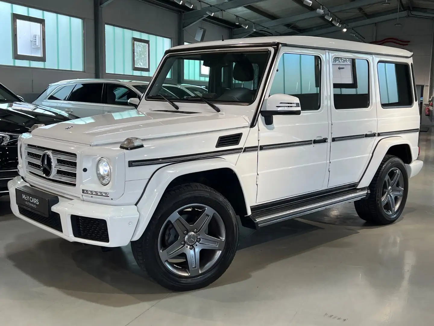 Mercedes-Benz G 350 d*Schiebedach*AHK*Kamera*AMG Weiß - 2