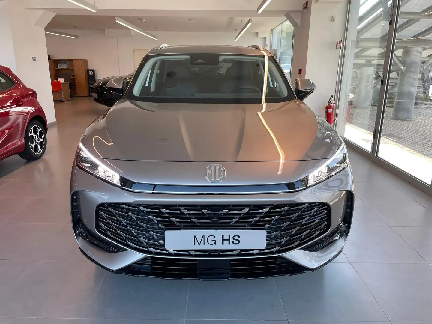 MG HS 1.5 IBRIDA 224cv LUXURY AUTOMATICO NUOVA Argento - 2