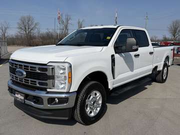 XLT 4WD Crew Cab 8' Box