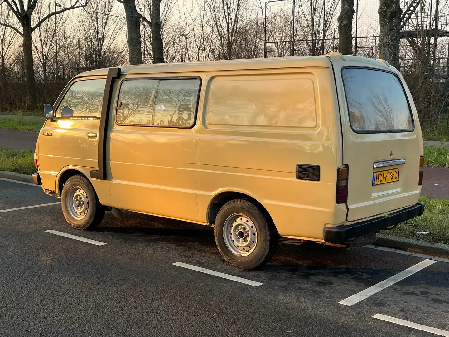 Toyota Hiace 2.2 diesel belastingvrij Beige - 2