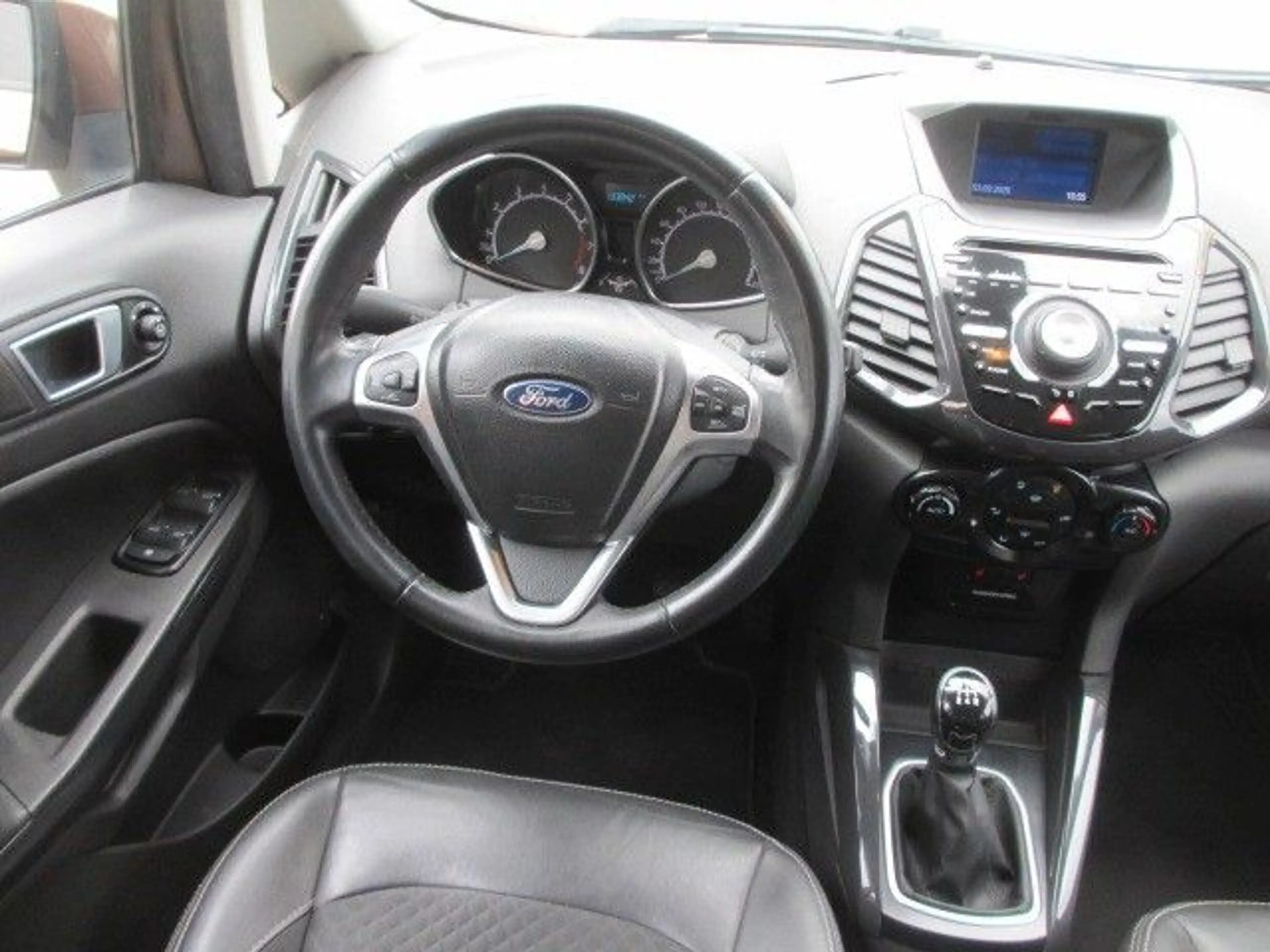 Ford EcoSport Tit., AHK, 8-fach Bereift, Top Ausstat. — photo 13