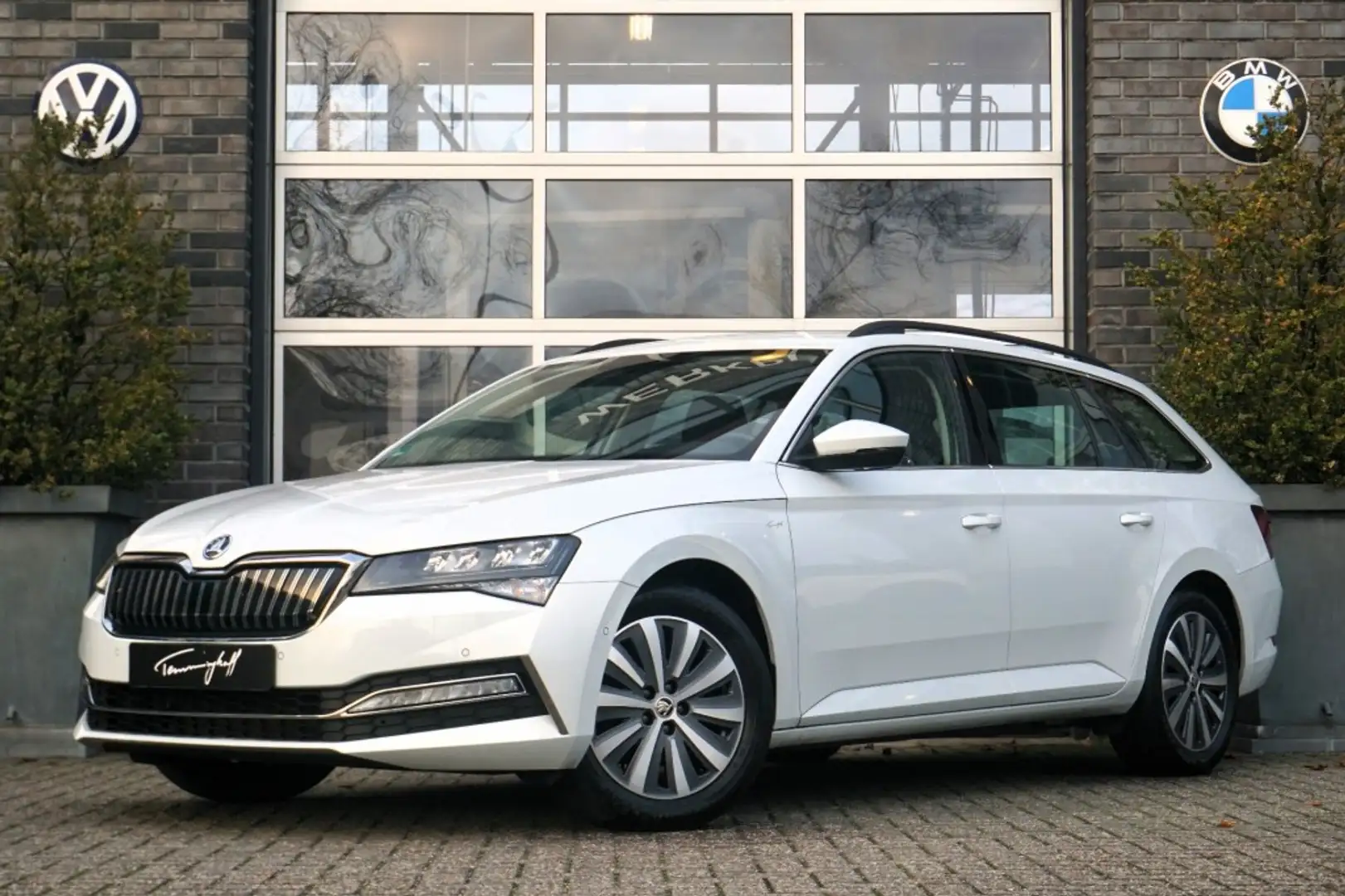 Skoda Superb COMBI 1.4 TSi IV PHEV - VIRTU - STUURVERW. - AD. C Wit - 1