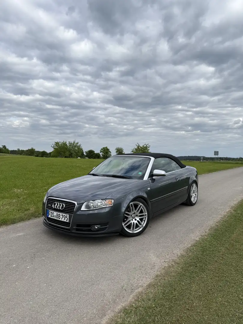 Audi A4 Cabriolet 2.0 TDI DPF - 1
