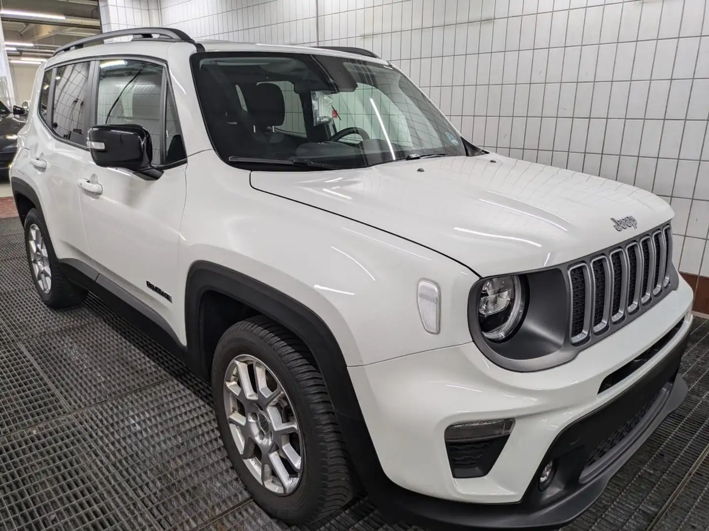 Jeep Renegade 1.5 MultiAir FWD Longitude 2xKlima+LM Weiß - 2