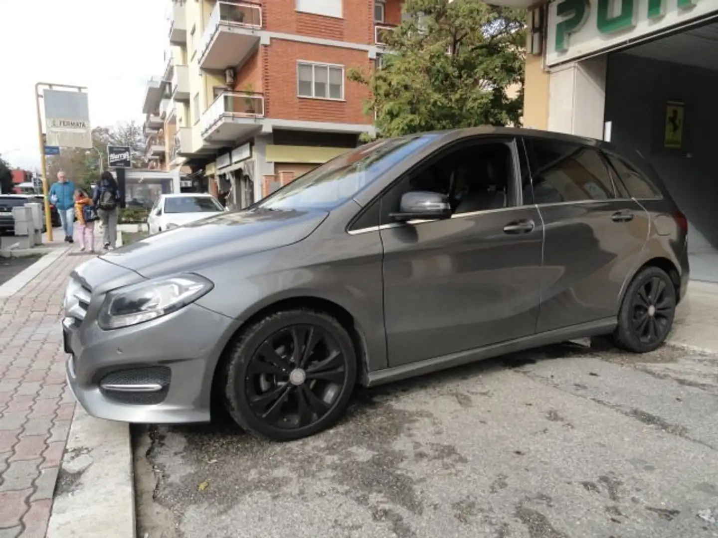 Mercedes-Benz B 180 Classe B - T246 d (cdi) Business auto Grigio - 1