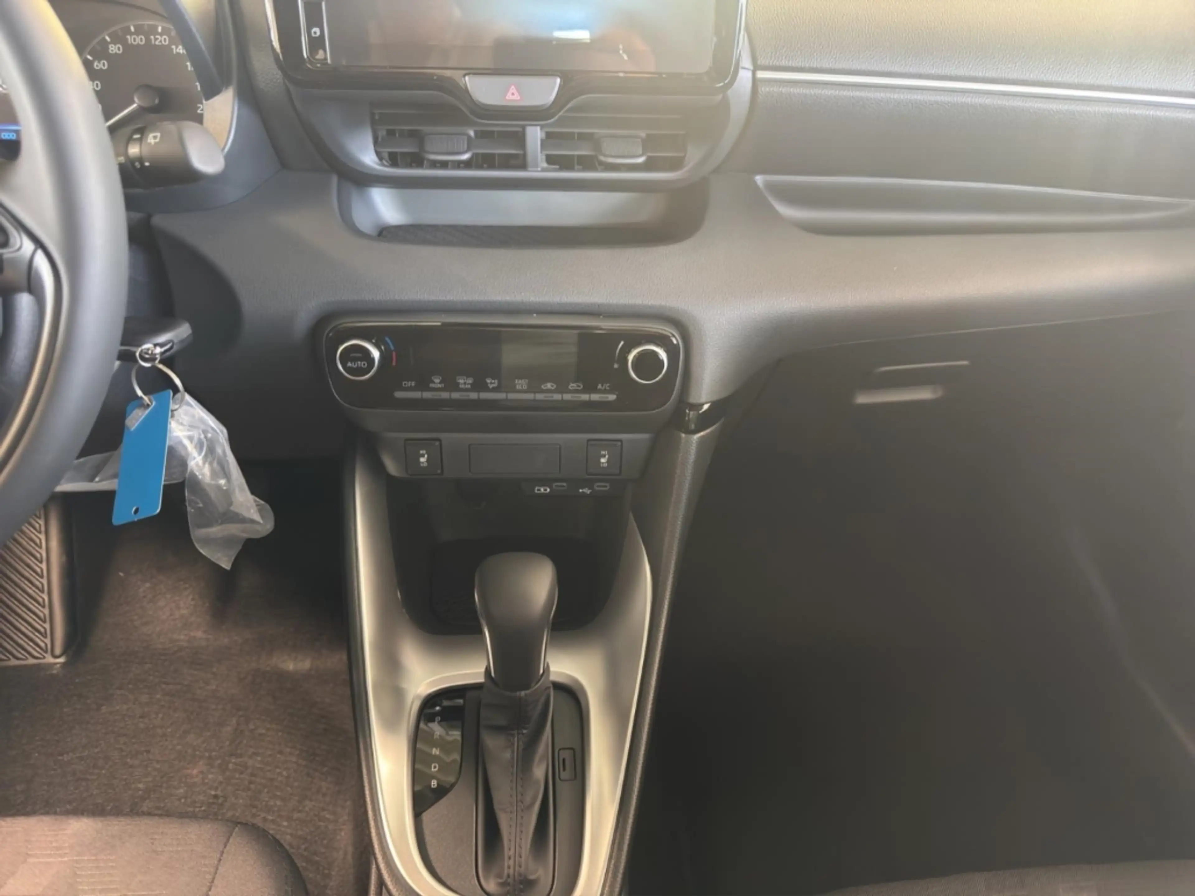 Mazda 2 1.5L VVT-i 116 Centre-Line — photo 13