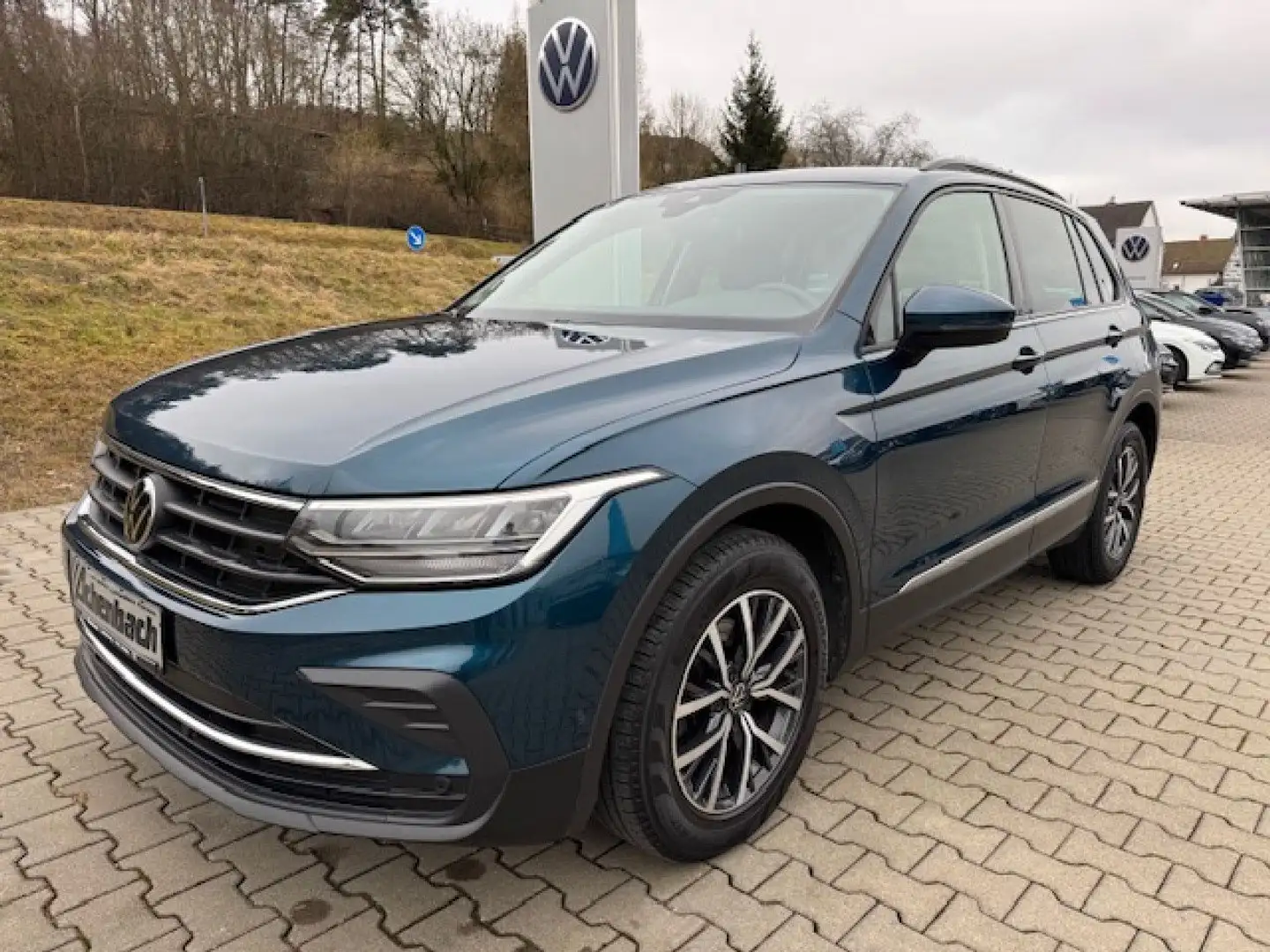 Volkswagen Tiguan Life 1.5 TSI LED, Standh Business Premium Blau - 2