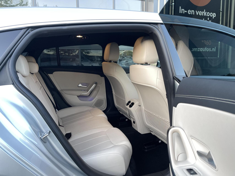 Mercedes-Benz CLA 180 Shooting Brake AUT. MULTI BEAM|SFEERVERLICHTING|DI — photo 23