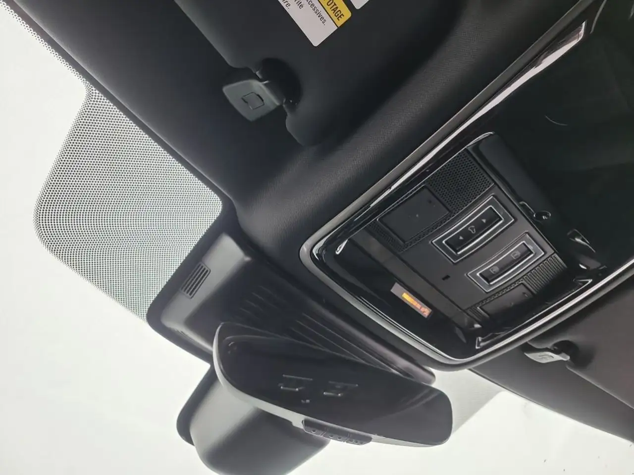 Land Rover Range Rover Velar снимка Land Rover Range Rover Velar
