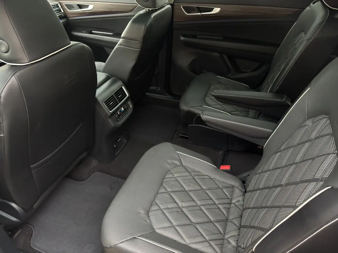Volkswagen Atlas снимка Volkswagen Atlas