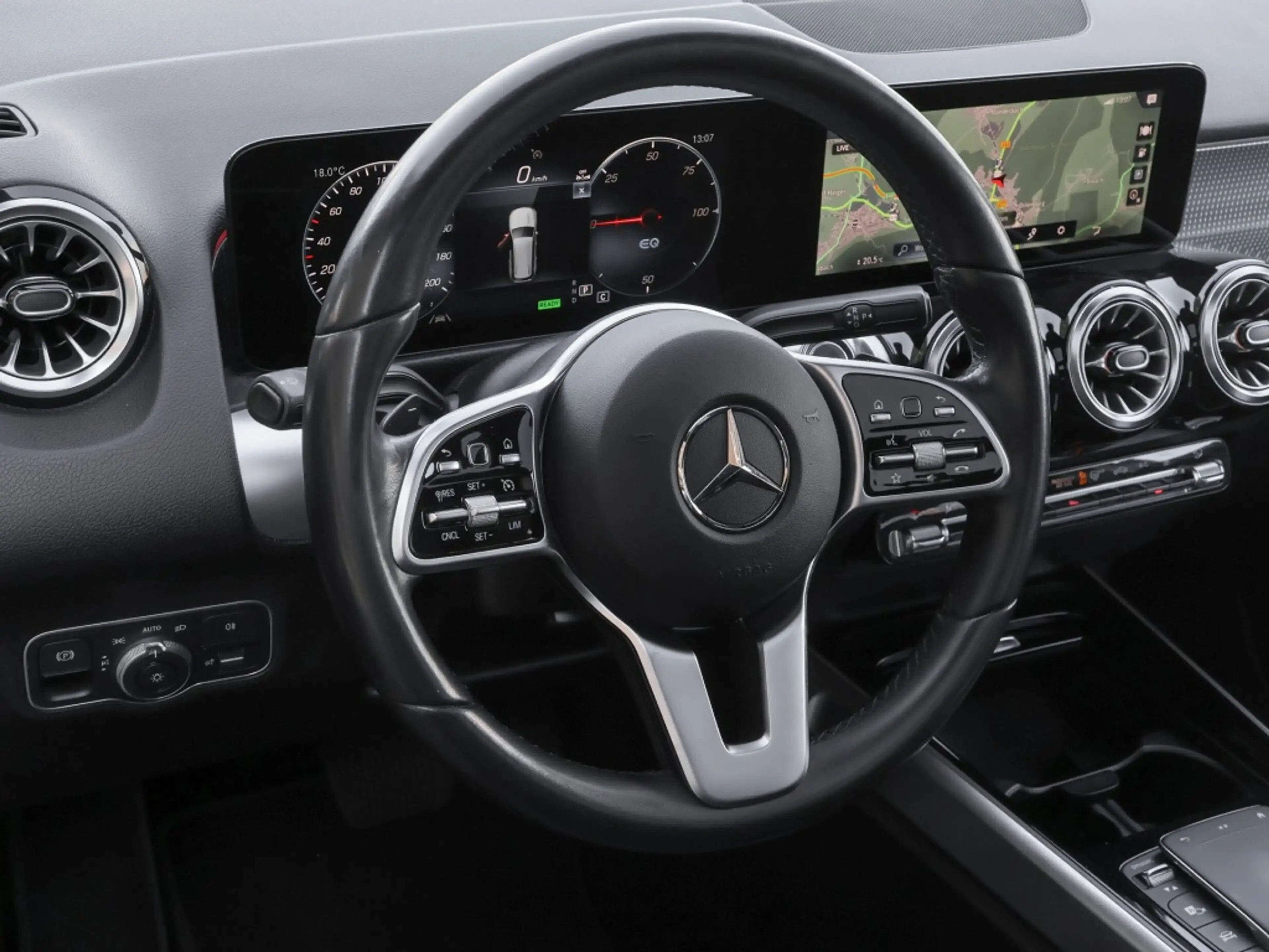 Mercedes-Benz EQB 300 4M Progressive/Pano/Ambiente/Totw/Cam/18 — photo 14