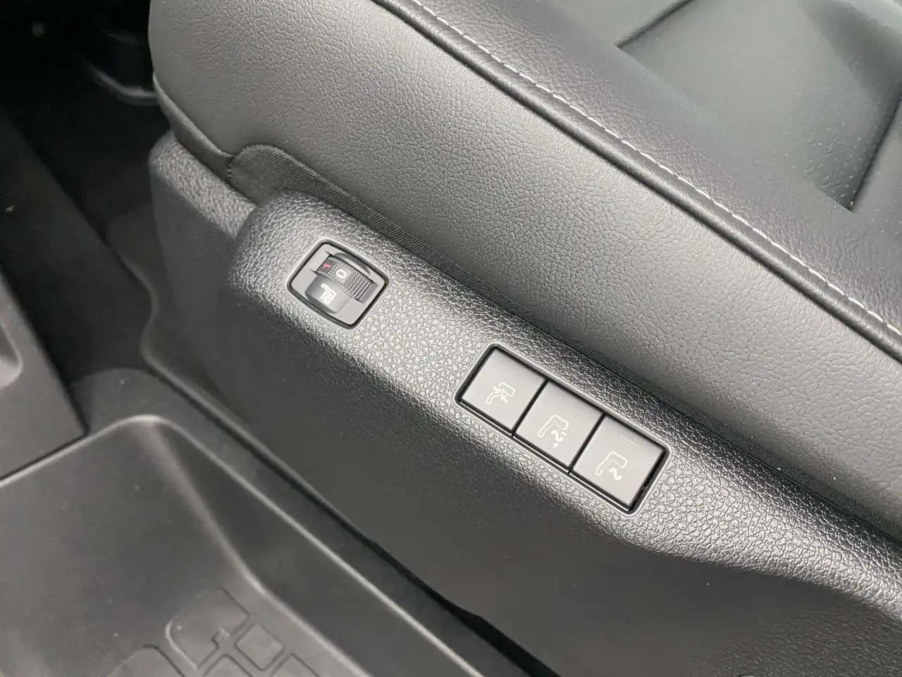 Peugeot Traveller 2026 — фото 17